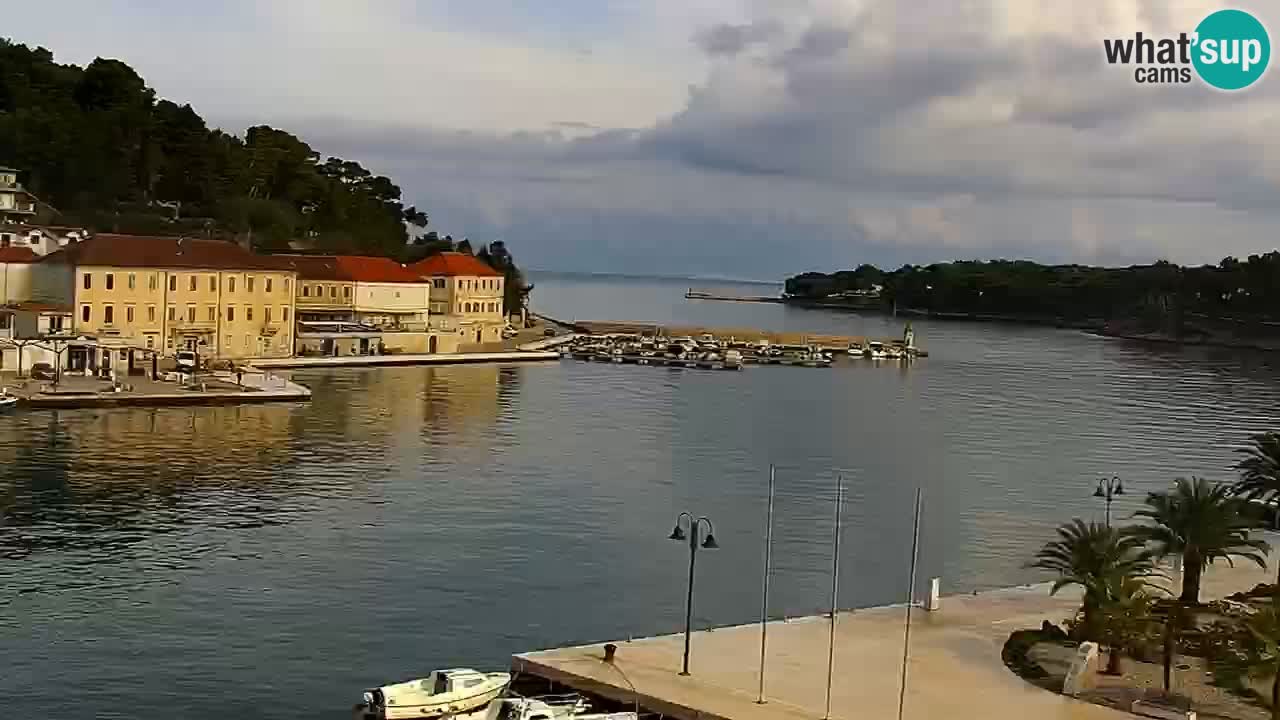 Jelsa vrtljiva spletna kamera otok Hvar – Dalmacija – Hrvaška