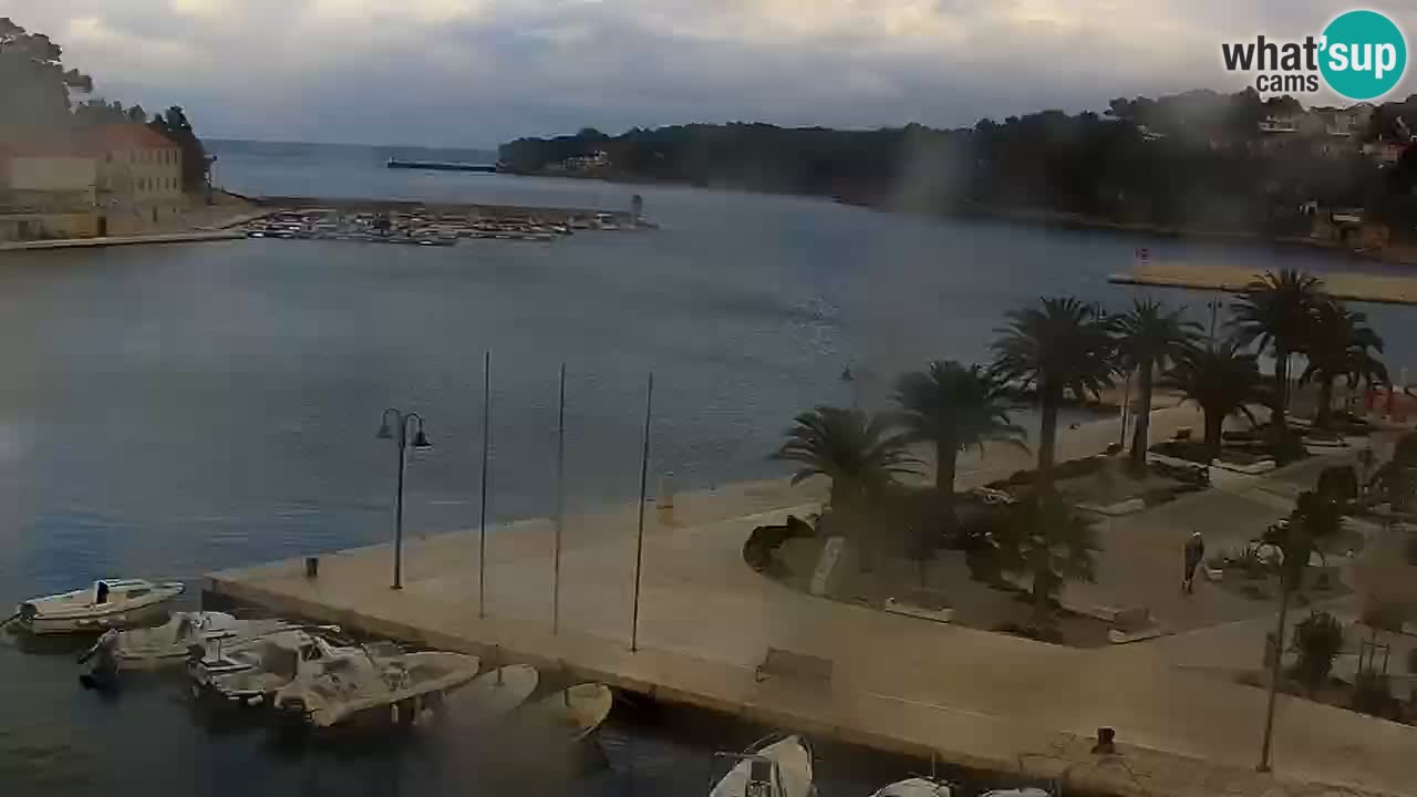 Jelsa vrtljiva spletna kamera otok Hvar – Dalmacija – Hrvaška