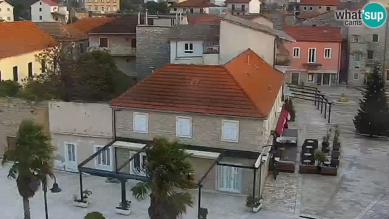 Jelsa vrtljiva spletna kamera otok Hvar – Dalmacija – Hrvaška