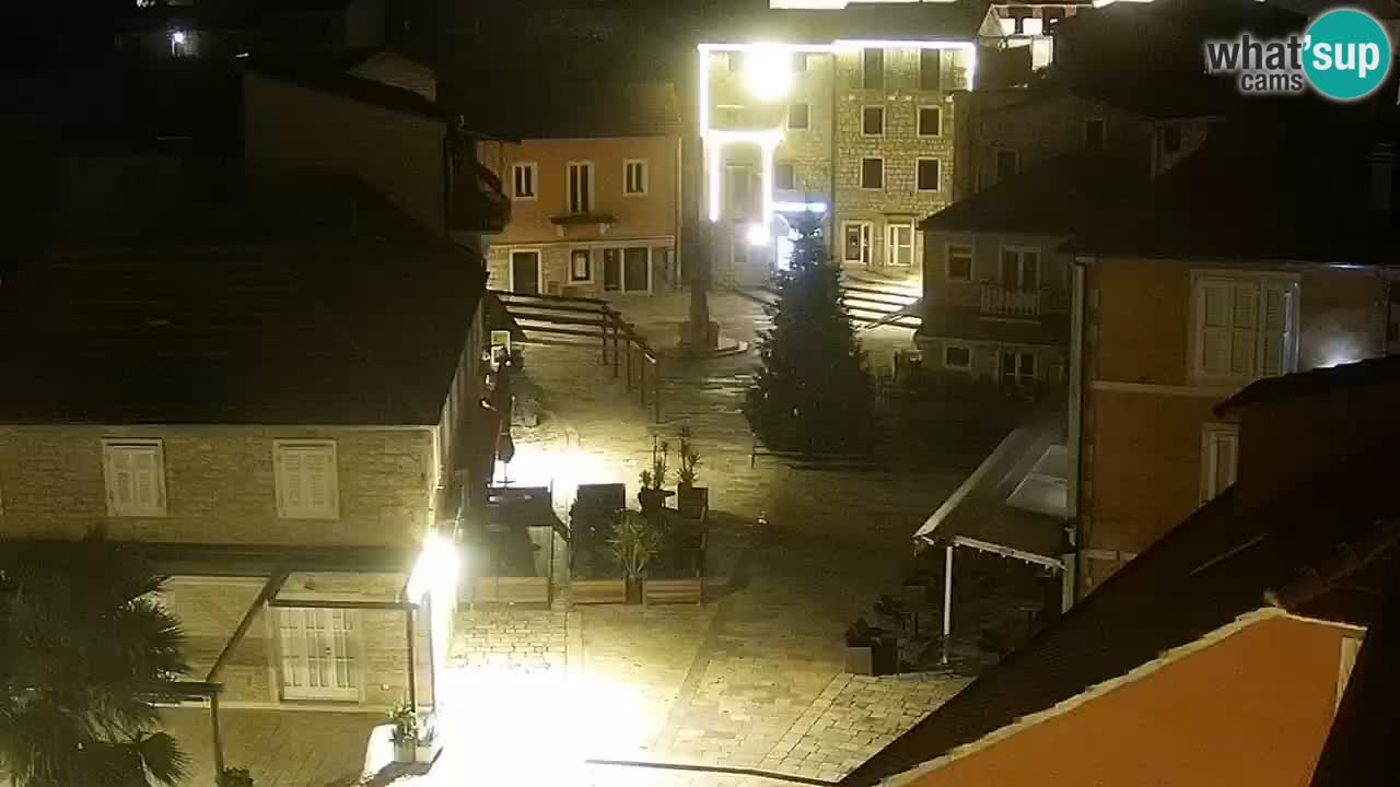 Webcam Jelsa Live motorisée – île de Hvar – Dalmatie – Croatie