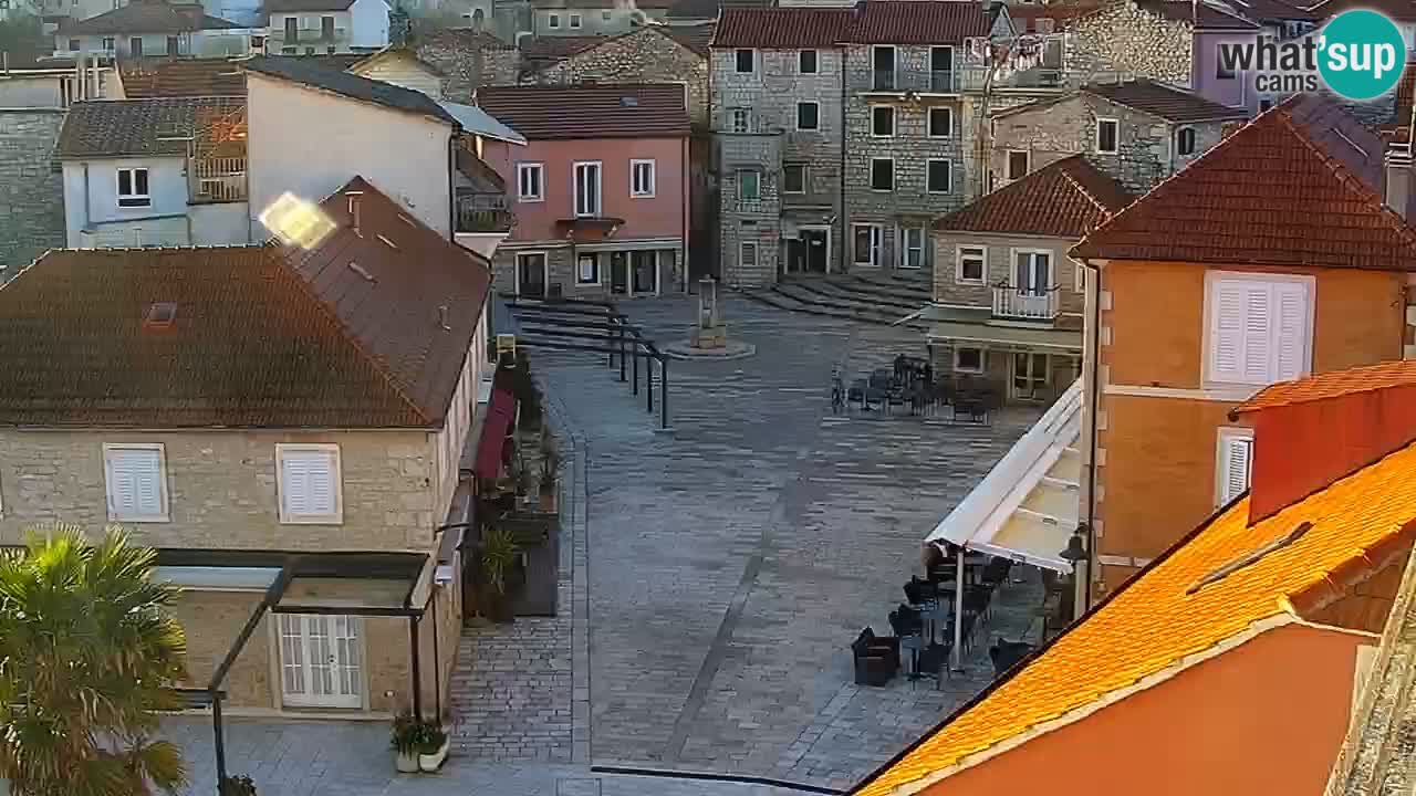 Webcam Jelsa Live motorisée – île de Hvar – Dalmatie – Croatie
