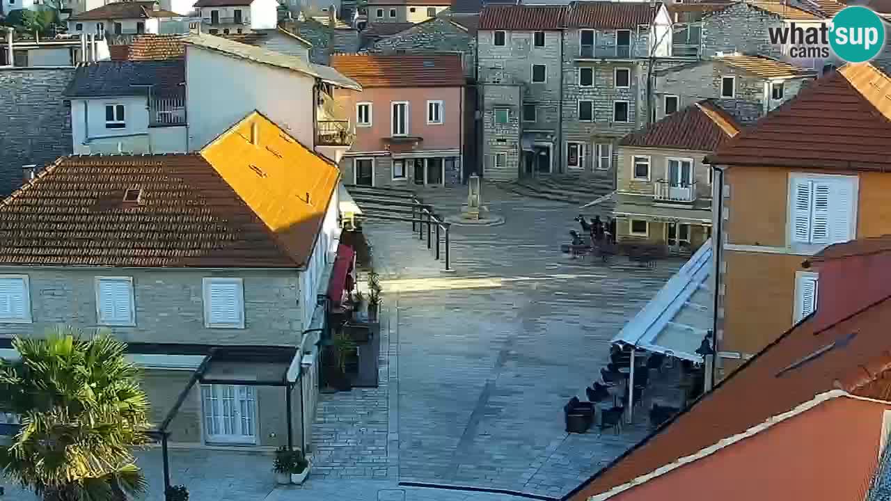 Webcam Jelsa Live motorisée – île de Hvar – Dalmatie – Croatie
