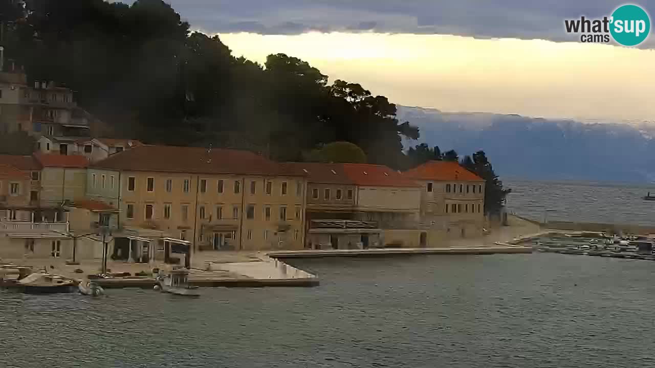 Jelsa vrtljiva spletna kamera otok Hvar – Dalmacija – Hrvaška