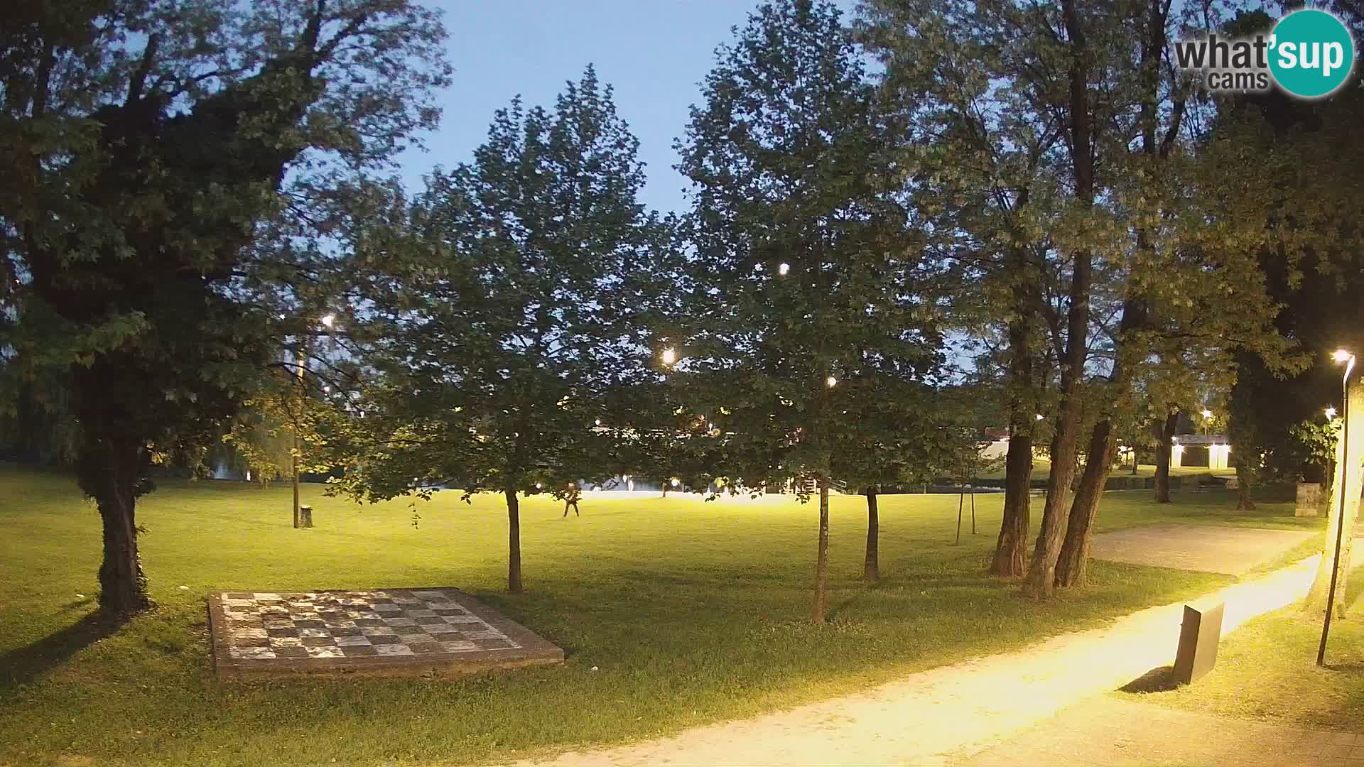 V ŽIVO Spletna kamera Karlovac – mestno kopališče Foginovo – Korana – Hrvaška