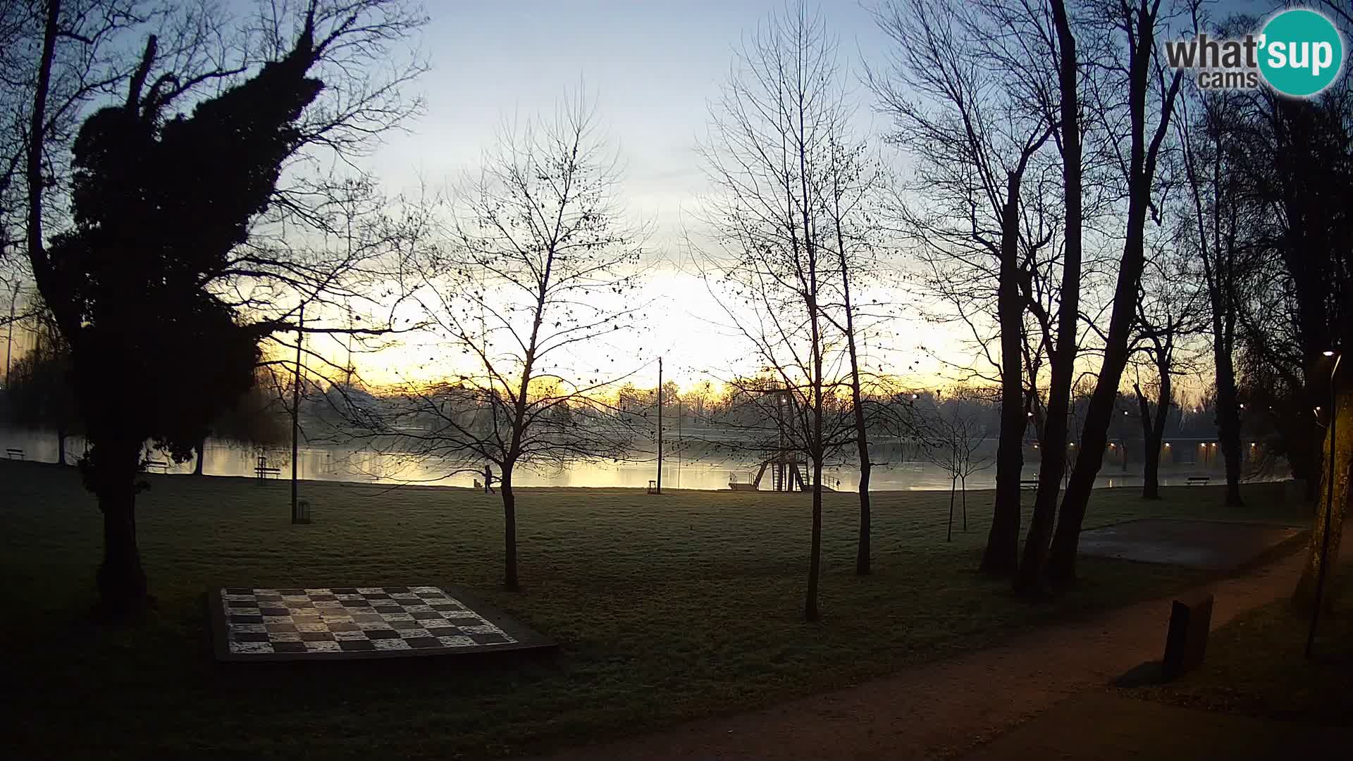 Webcam Karlovac EN DIRECT – Piscine extérieure Foginovo – Korana – Croatie