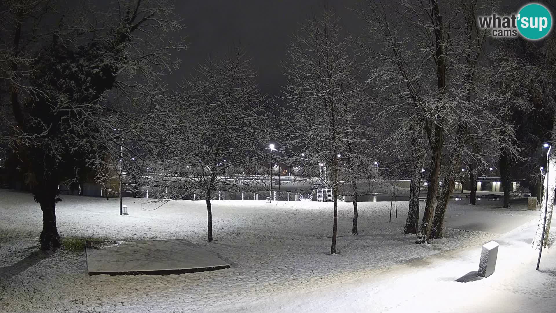 V ŽIVO Spletna kamera Karlovac – mestno kopališče Foginovo – Korana – Hrvaška