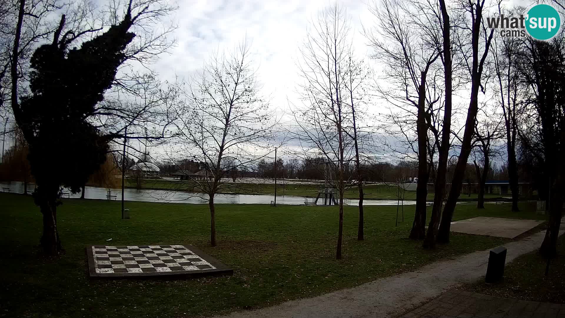 Webcam Karlovac EN DIRECT – Piscine extérieure Foginovo – Korana – Croatie