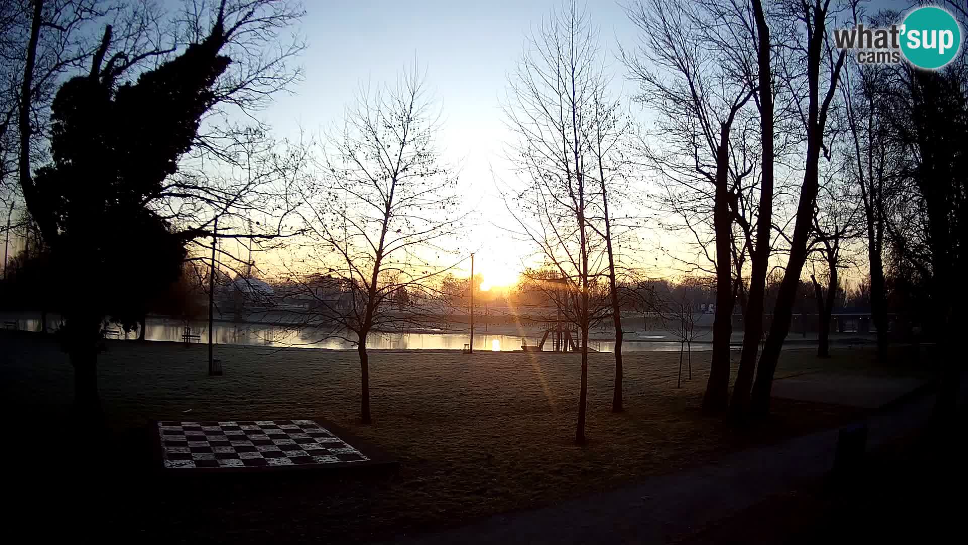 Webcam Karlovac EN DIRECT – Piscine extérieure Foginovo – Korana – Croatie