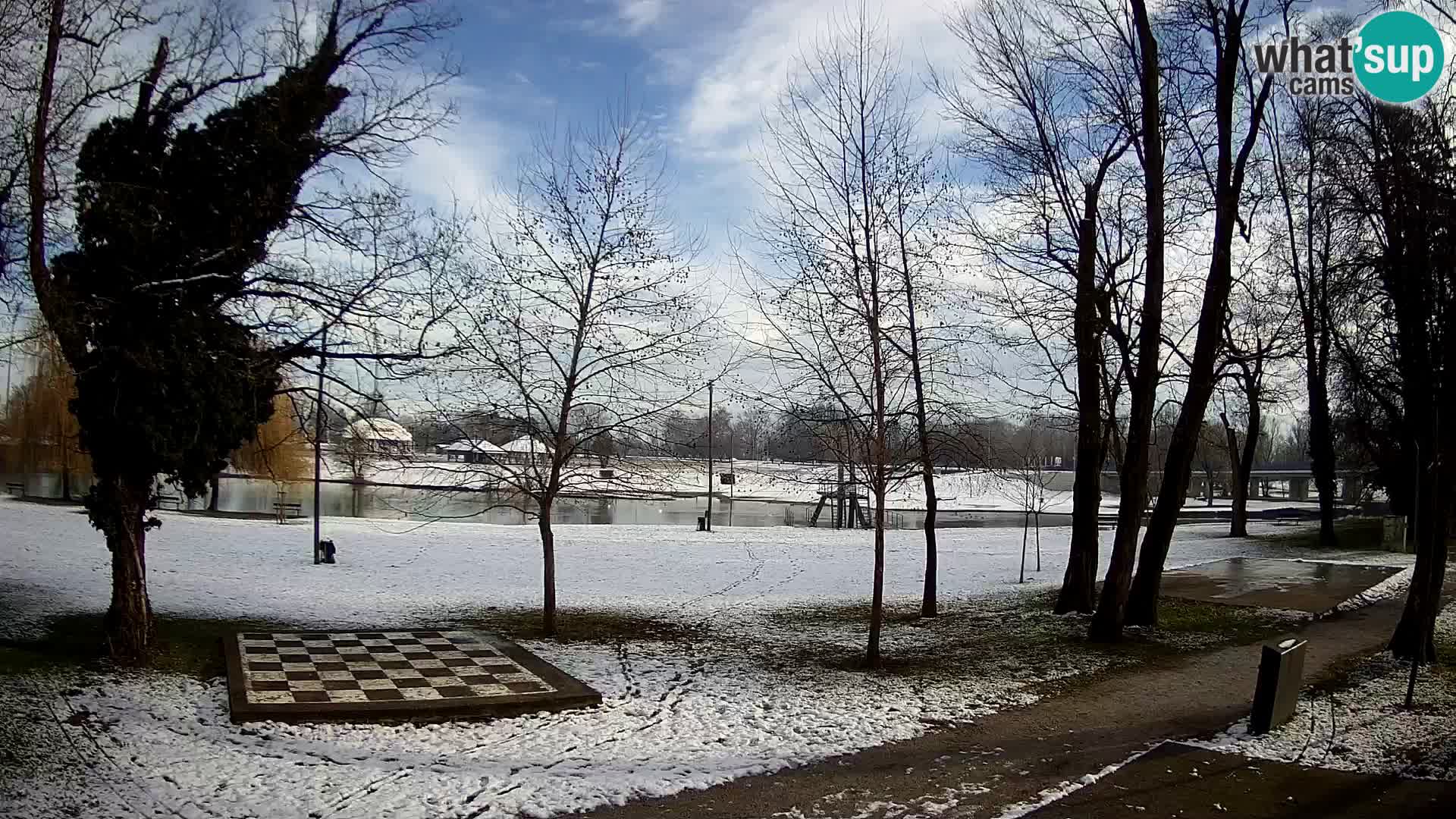 Webcam Karlovac EN DIRECT – Piscine extérieure Foginovo – Korana – Croatie