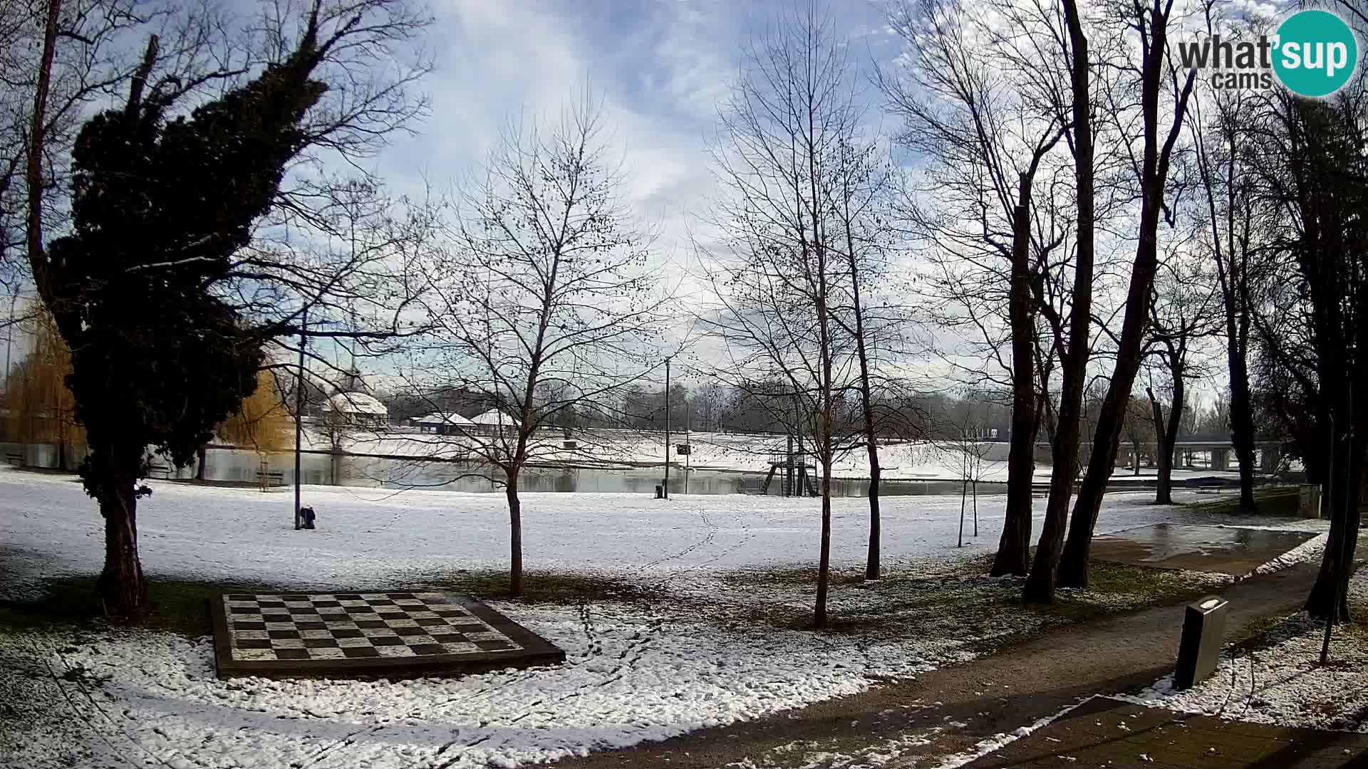 Webcam Karlovac EN DIRECT – Piscine extérieure Foginovo – Korana – Croatie