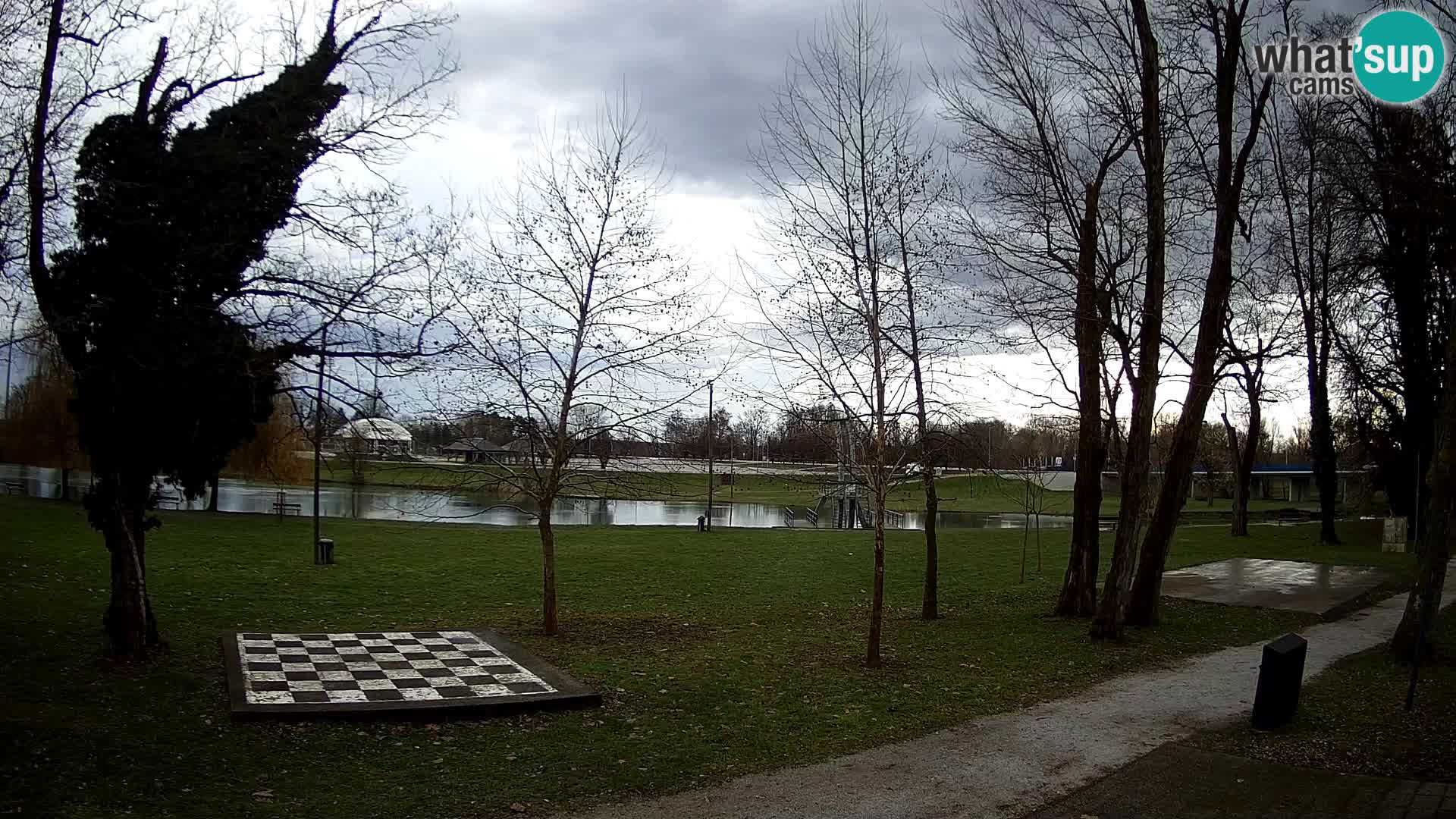 Webcam Karlovac EN DIRECT – Piscine extérieure Foginovo – Korana – Croatie