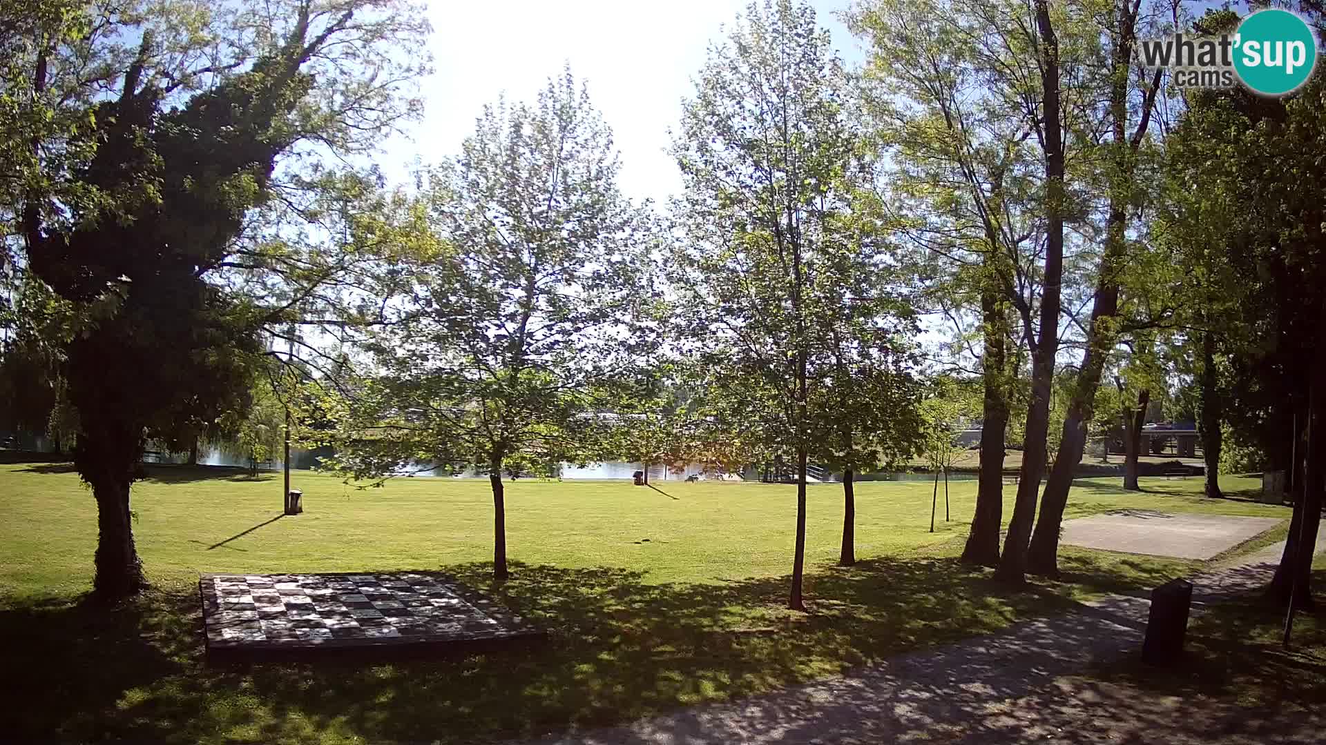 V ŽIVO Spletna kamera Karlovac – mestno kopališče Foginovo – Korana – Hrvaška