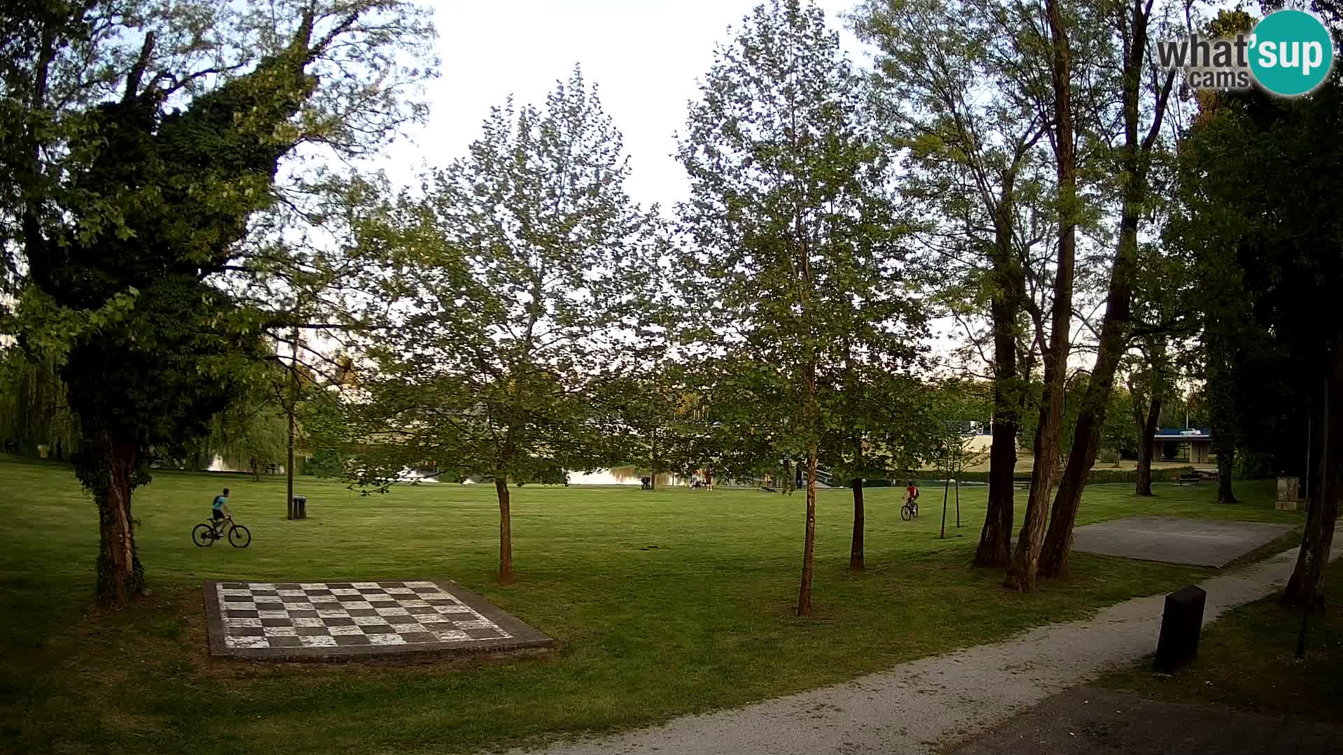 V ŽIVO Spletna kamera Karlovac – mestno kopališče Foginovo – Korana – Hrvaška