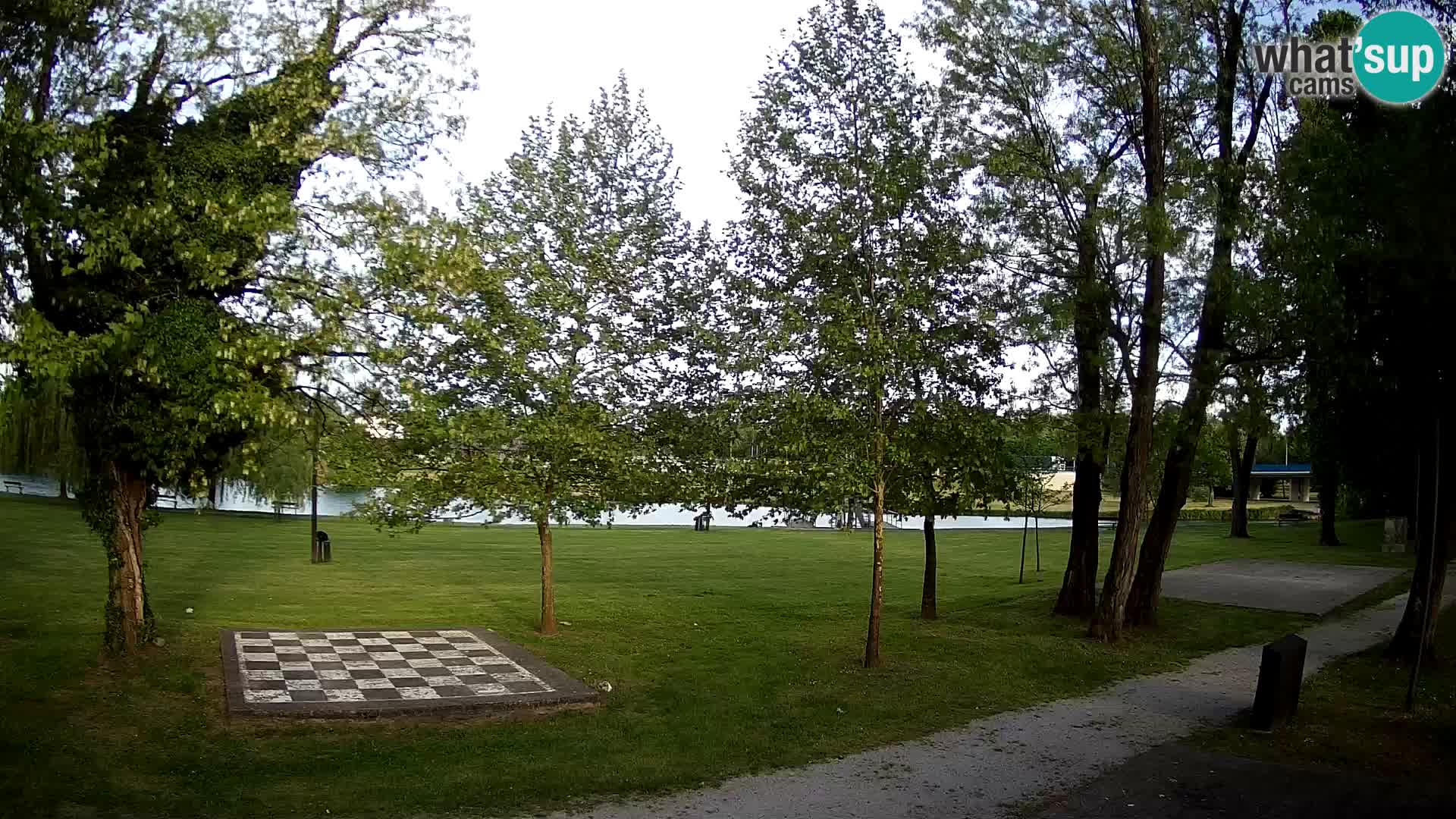 V ŽIVO Spletna kamera Karlovac – mestno kopališče Foginovo – Korana – Hrvaška