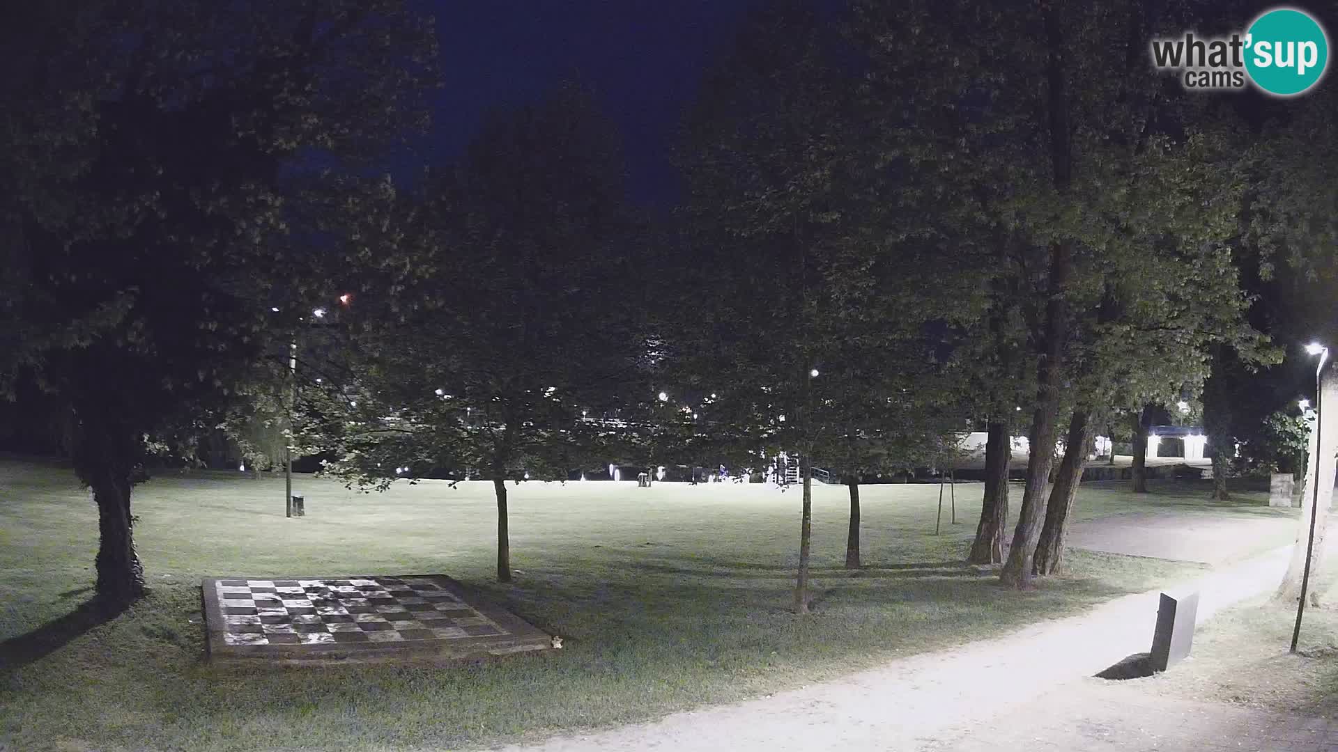V ŽIVO Spletna kamera Karlovac – mestno kopališče Foginovo – Korana – Hrvaška