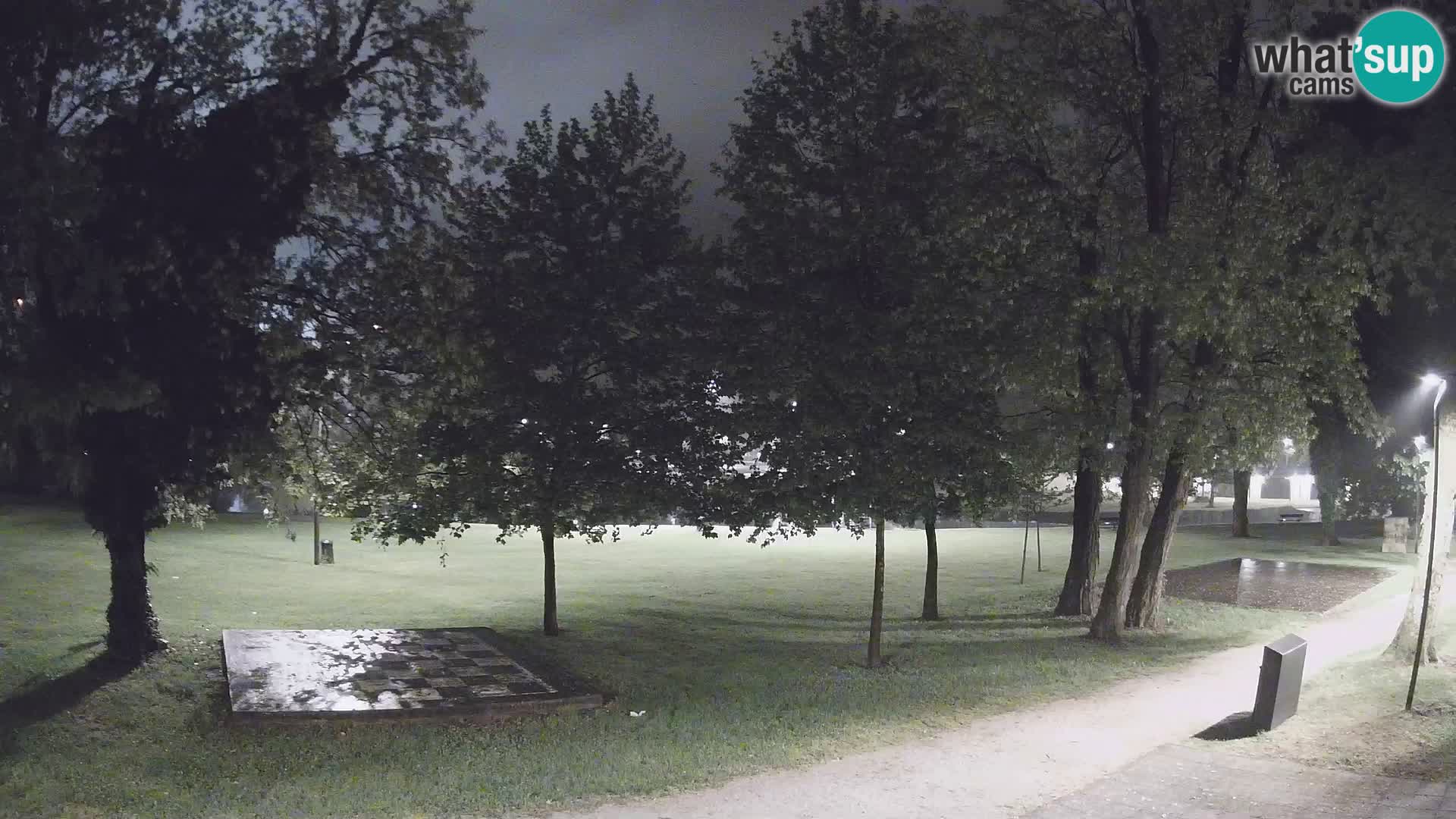 V ŽIVO Spletna kamera Karlovac – mestno kopališče Foginovo – Korana – Hrvaška
