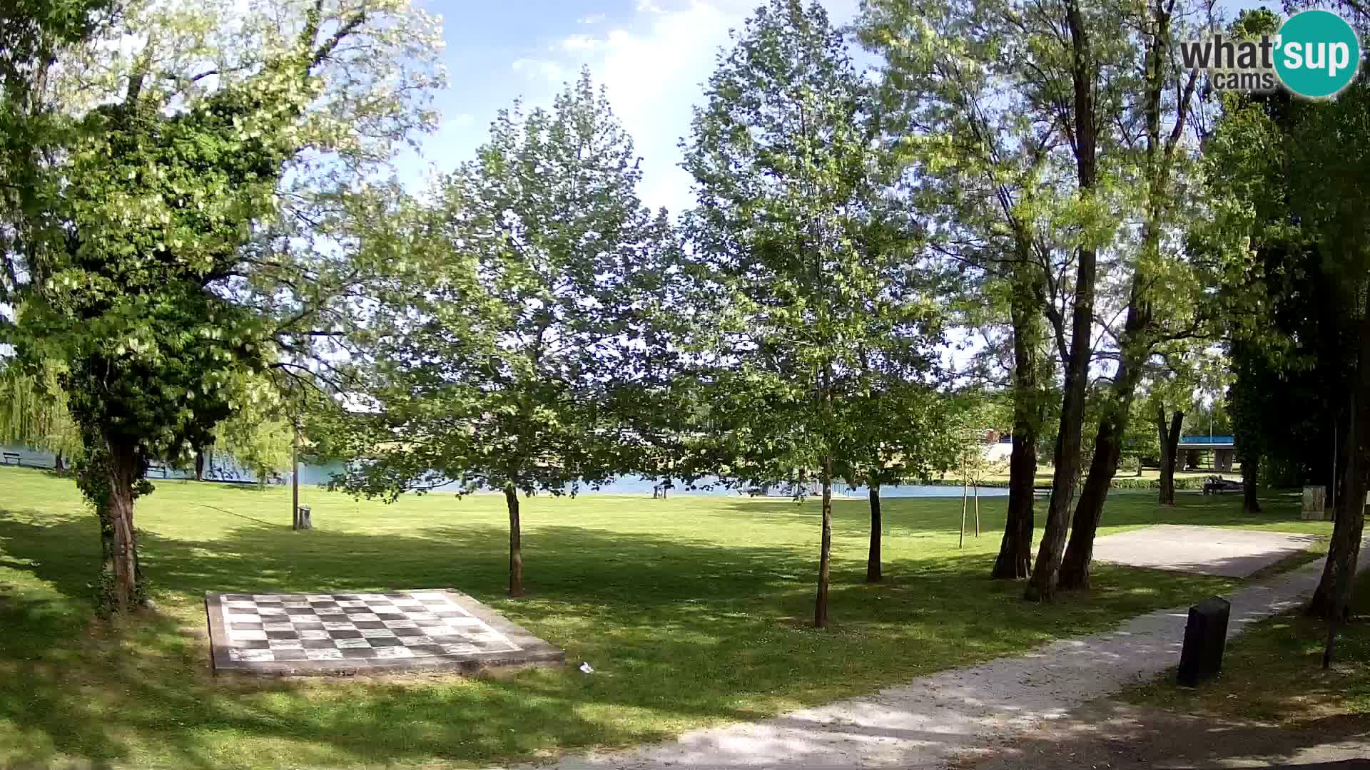 V ŽIVO Spletna kamera Karlovac – mestno kopališče Foginovo – Korana – Hrvaška