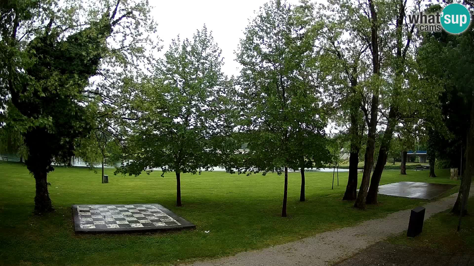 V ŽIVO Spletna kamera Karlovac – mestno kopališče Foginovo – Korana – Hrvaška