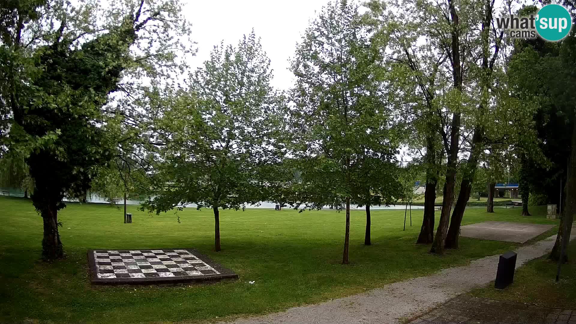 V ŽIVO Spletna kamera Karlovac – mestno kopališče Foginovo – Korana – Hrvaška