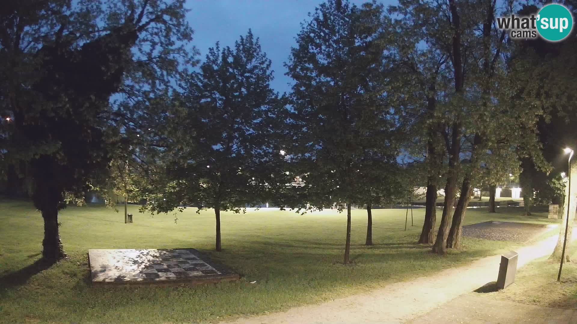V ŽIVO Spletna kamera Karlovac – mestno kopališče Foginovo – Korana – Hrvaška