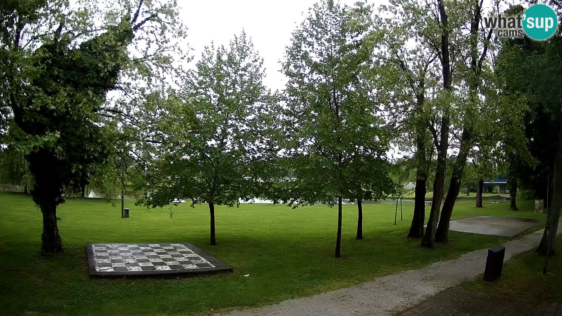 V ŽIVO Spletna kamera Karlovac – mestno kopališče Foginovo – Korana – Hrvaška