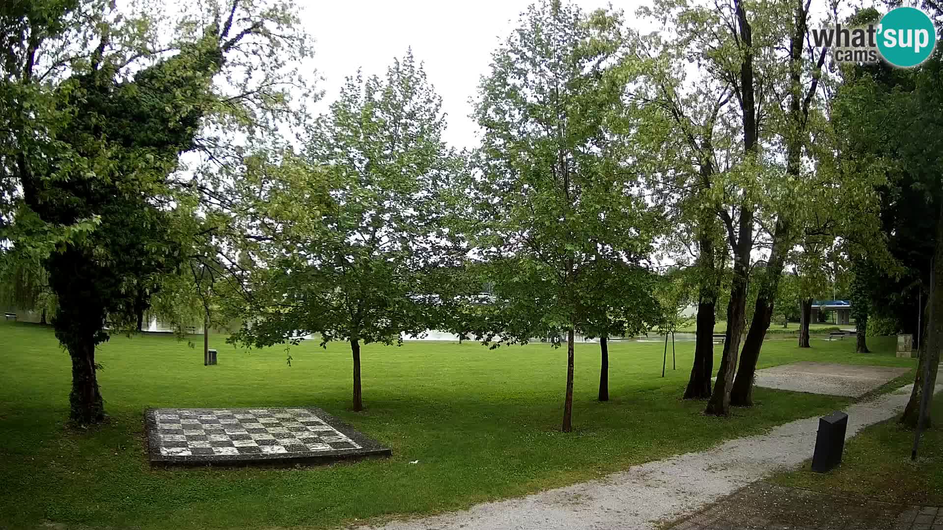 V ŽIVO Spletna kamera Karlovac – mestno kopališče Foginovo – Korana – Hrvaška