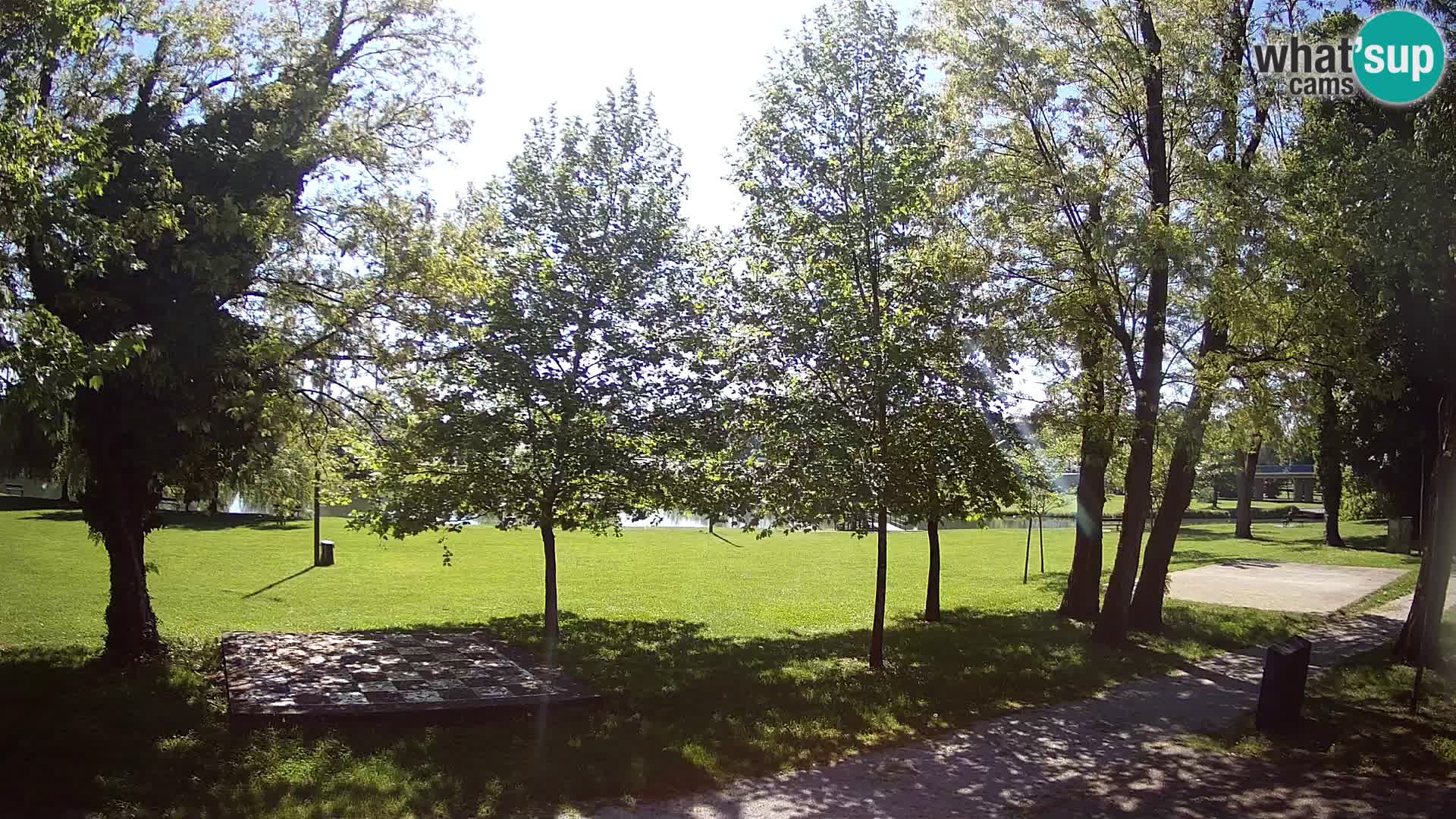 V ŽIVO Spletna kamera Karlovac – mestno kopališče Foginovo – Korana – Hrvaška