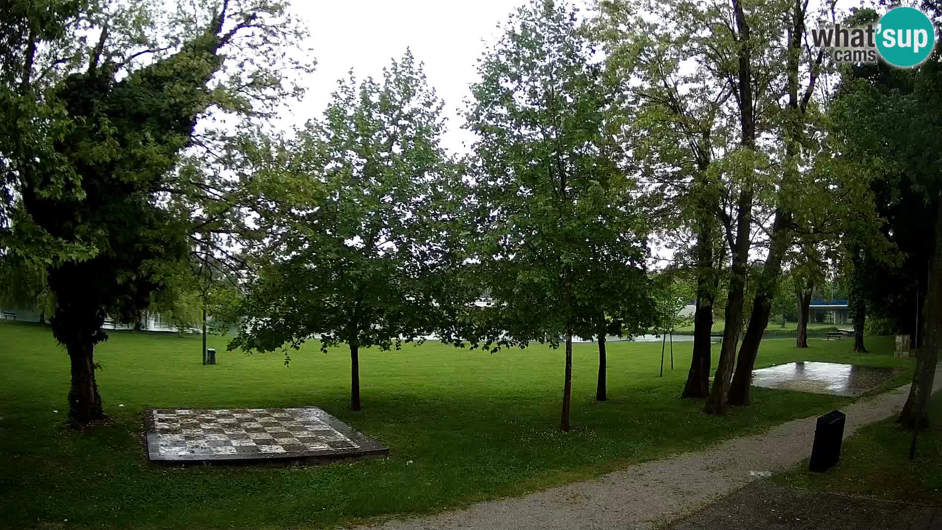 V ŽIVO Spletna kamera Karlovac – mestno kopališče Foginovo – Korana – Hrvaška