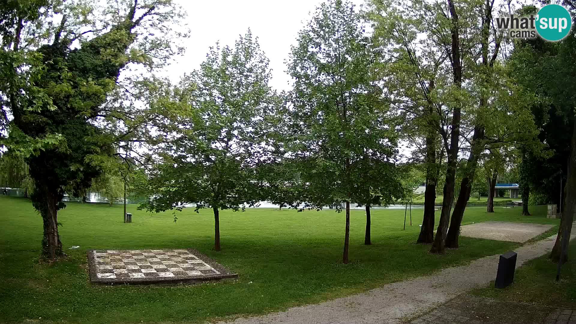V ŽIVO Spletna kamera Karlovac – mestno kopališče Foginovo – Korana – Hrvaška