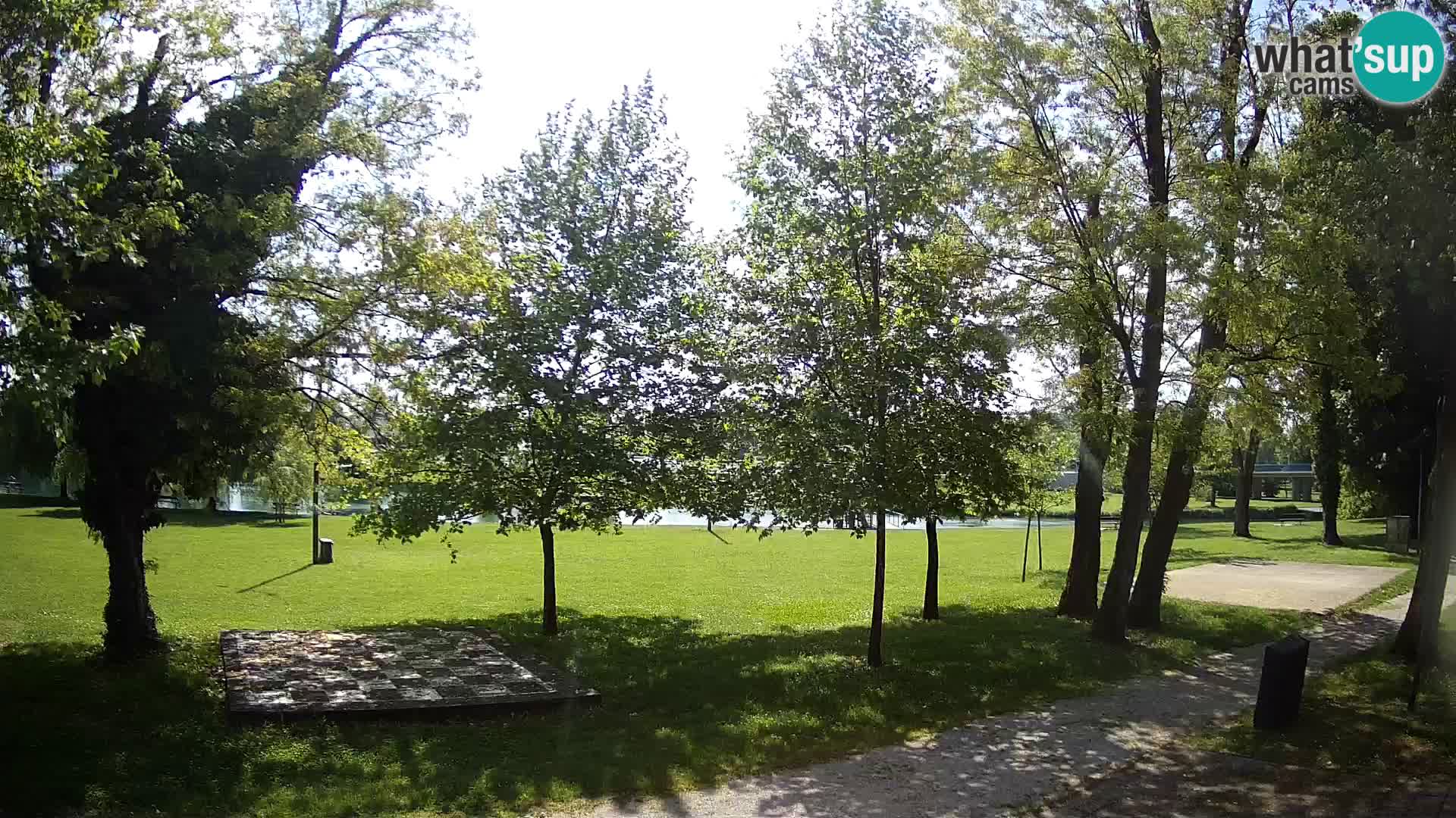 V ŽIVO Spletna kamera Karlovac – mestno kopališče Foginovo – Korana – Hrvaška