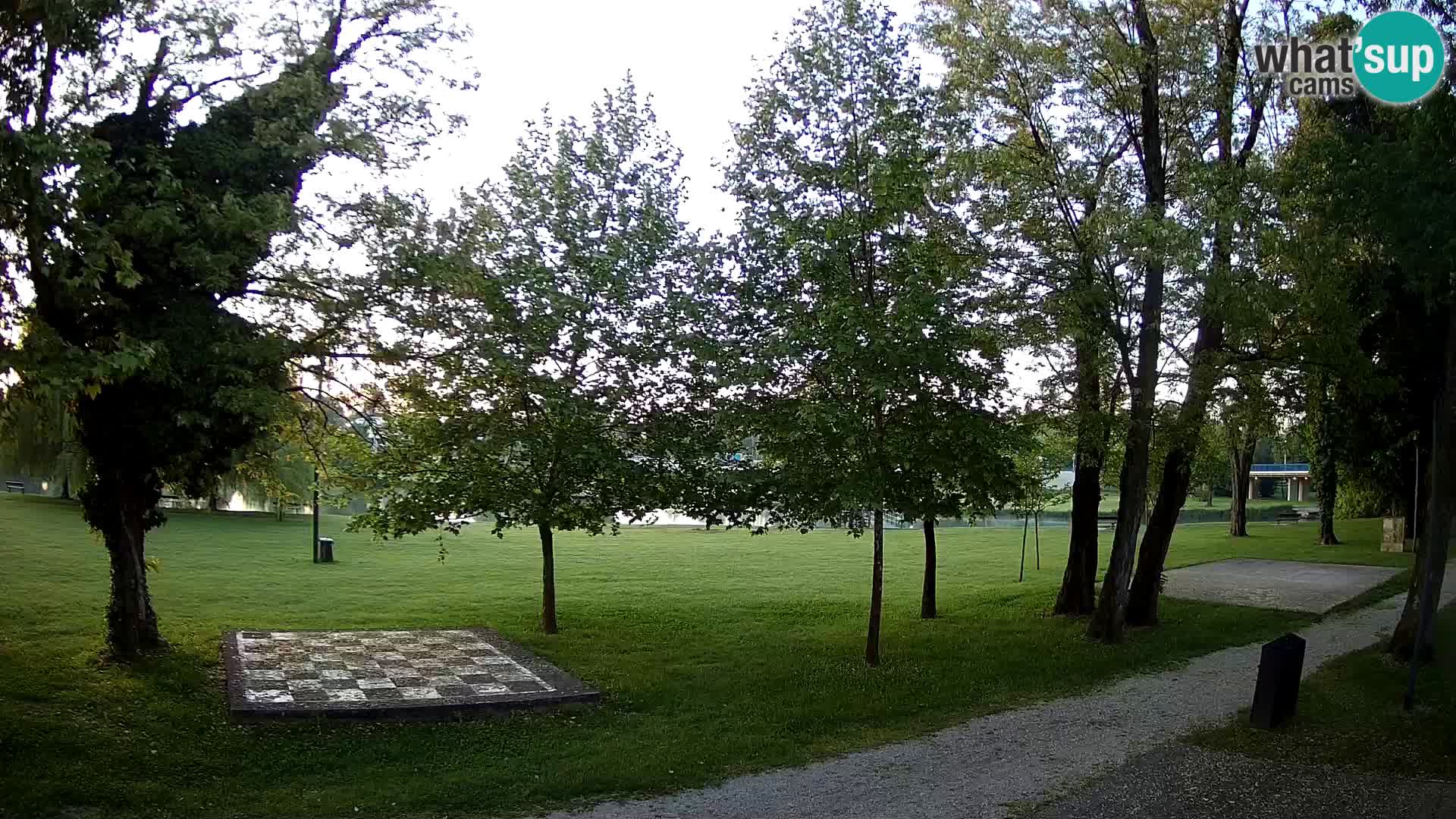 V ŽIVO Spletna kamera Karlovac – mestno kopališče Foginovo – Korana – Hrvaška