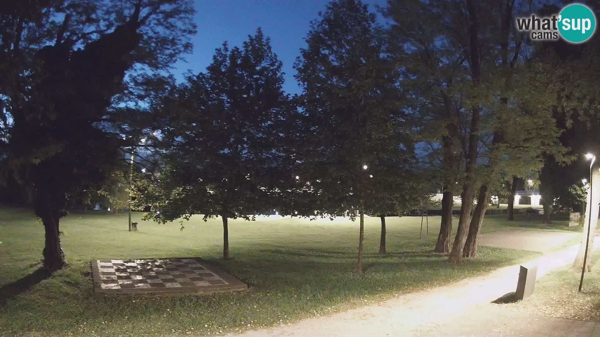 V ŽIVO Spletna kamera Karlovac – mestno kopališče Foginovo – Korana – Hrvaška