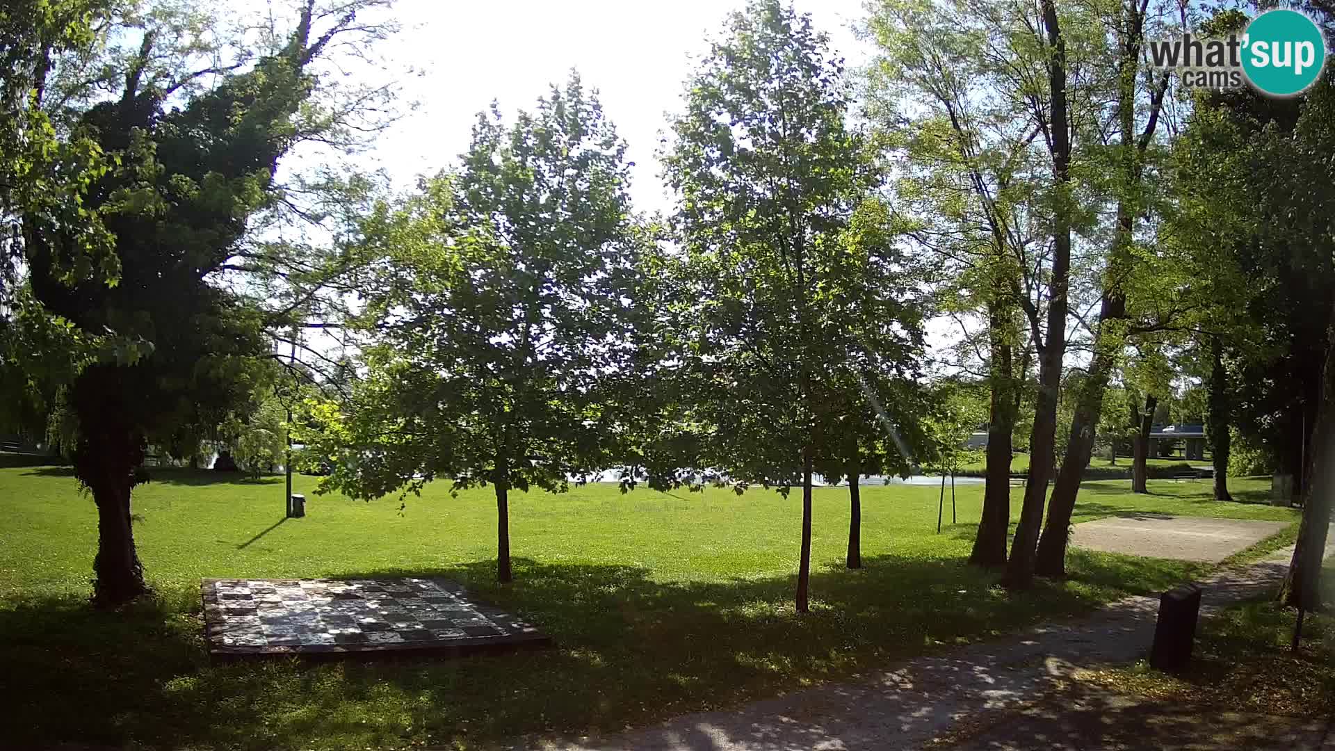 V ŽIVO Spletna kamera Karlovac – mestno kopališče Foginovo – Korana – Hrvaška