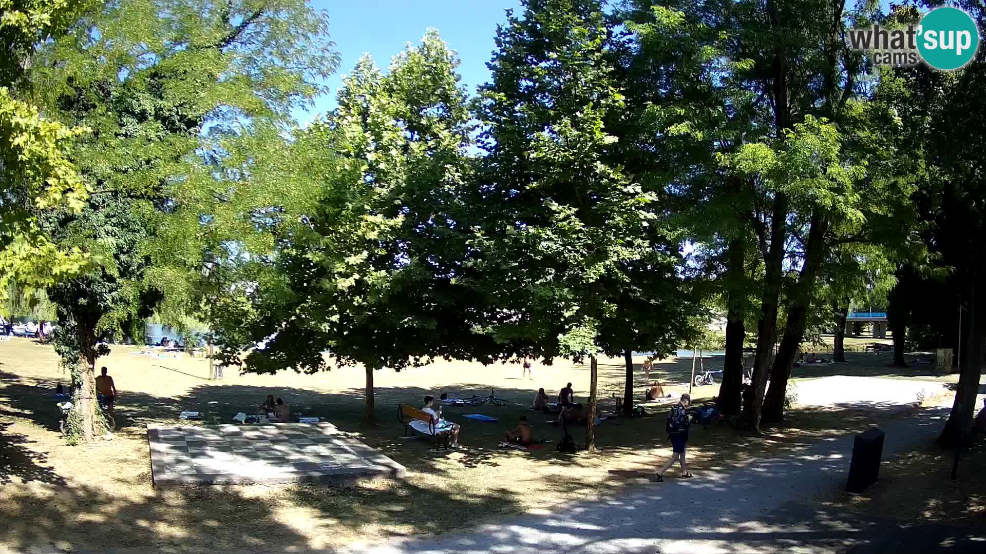 V ŽIVO Spletna kamera Karlovac – mestno kopališče Foginovo – Korana – Hrvaška
