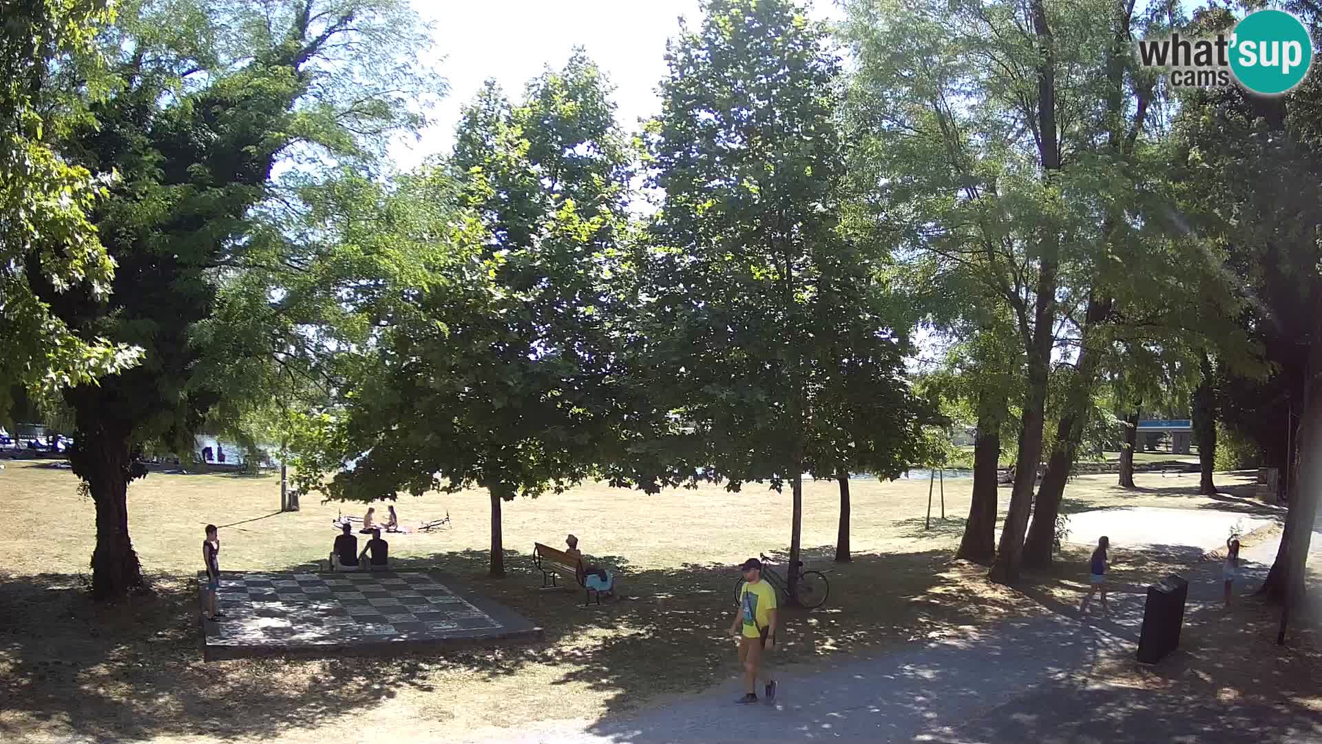 V ŽIVO Spletna kamera Karlovac – mestno kopališče Foginovo – Korana – Hrvaška