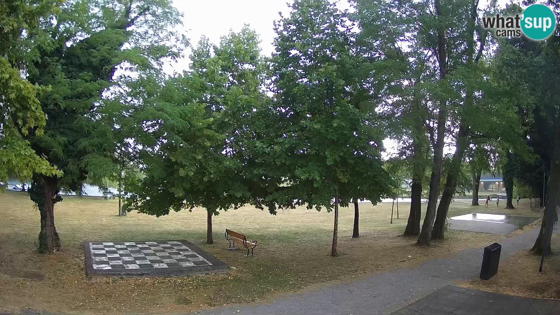 LIVE Karlovac Webcam – Piscina exterior Foginovo – Korana – Croacia