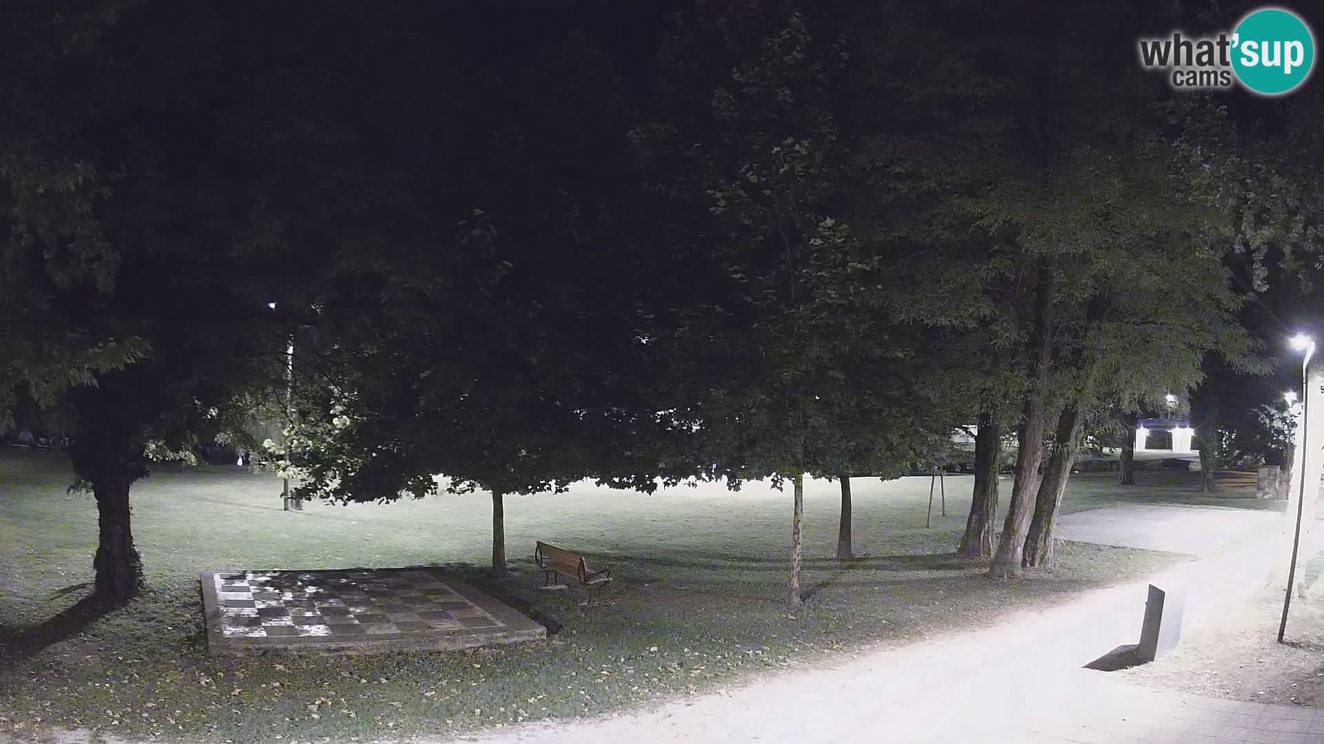 V ŽIVO Spletna kamera Karlovac – mestno kopališče Foginovo – Korana – Hrvaška