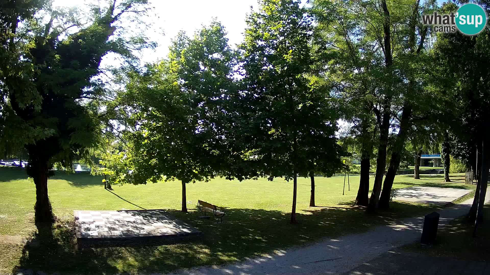 V ŽIVO Spletna kamera Karlovac – mestno kopališče Foginovo – Korana – Hrvaška