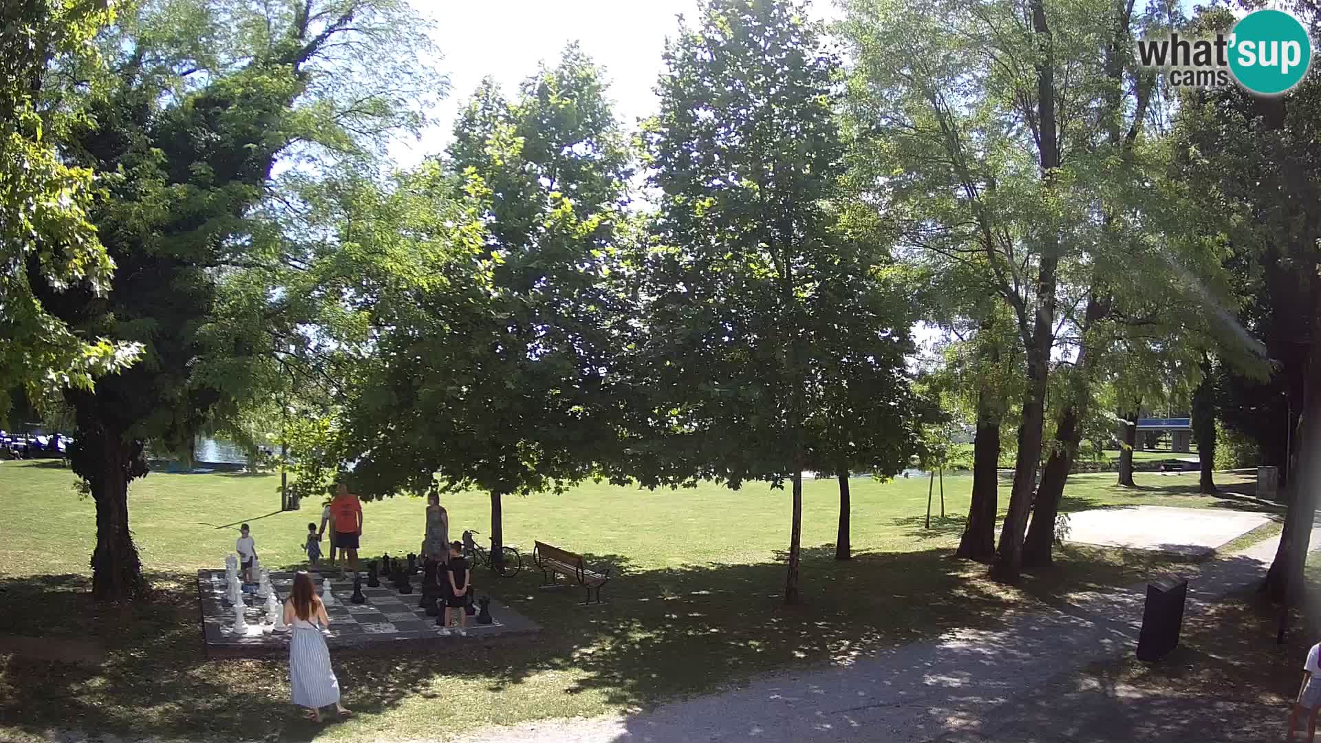 LIVE Karlovac Webcam – Piscina exterior Foginovo – Korana – Croacia