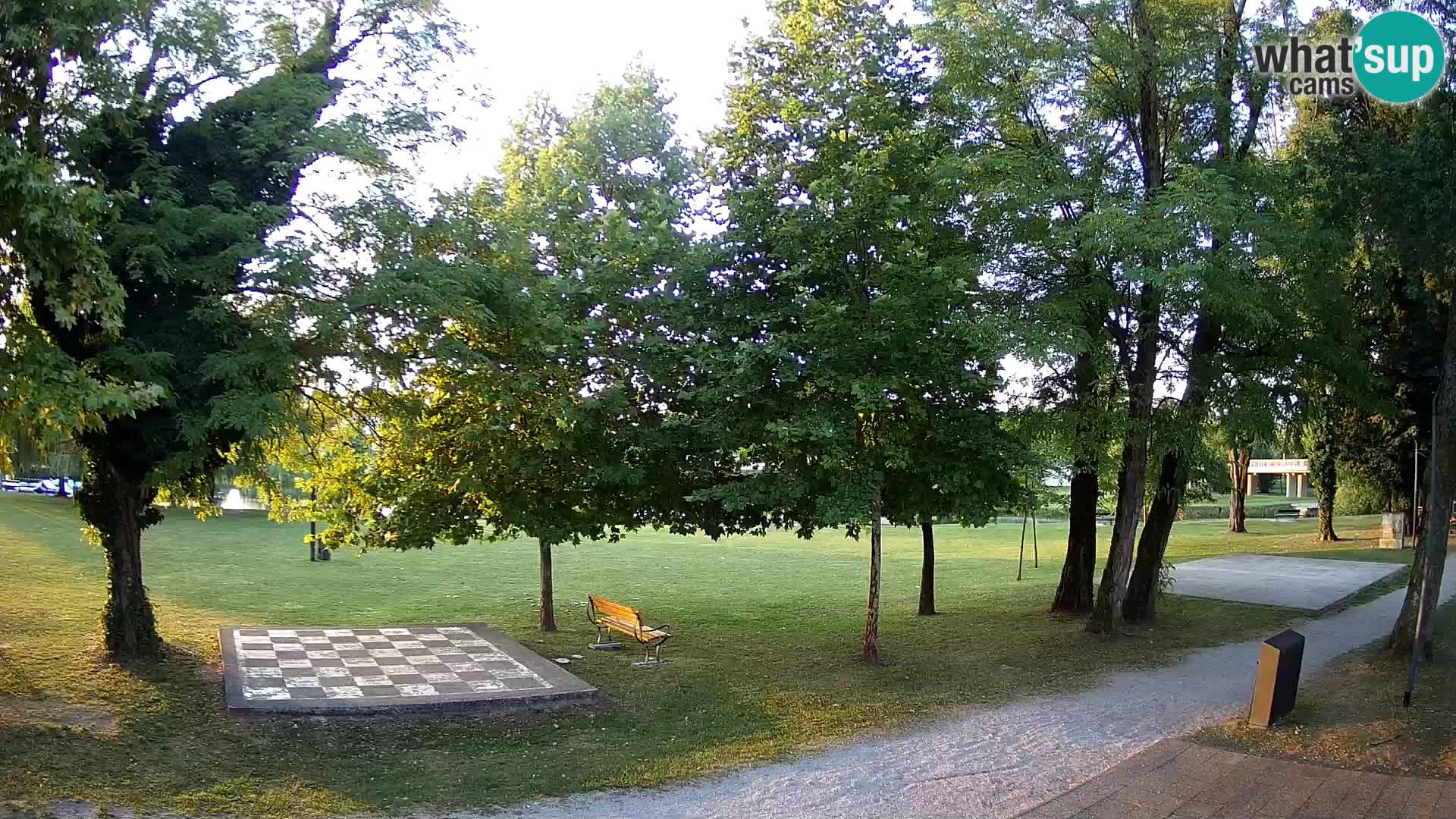 V ŽIVO Spletna kamera Karlovac – mestno kopališče Foginovo – Korana – Hrvaška