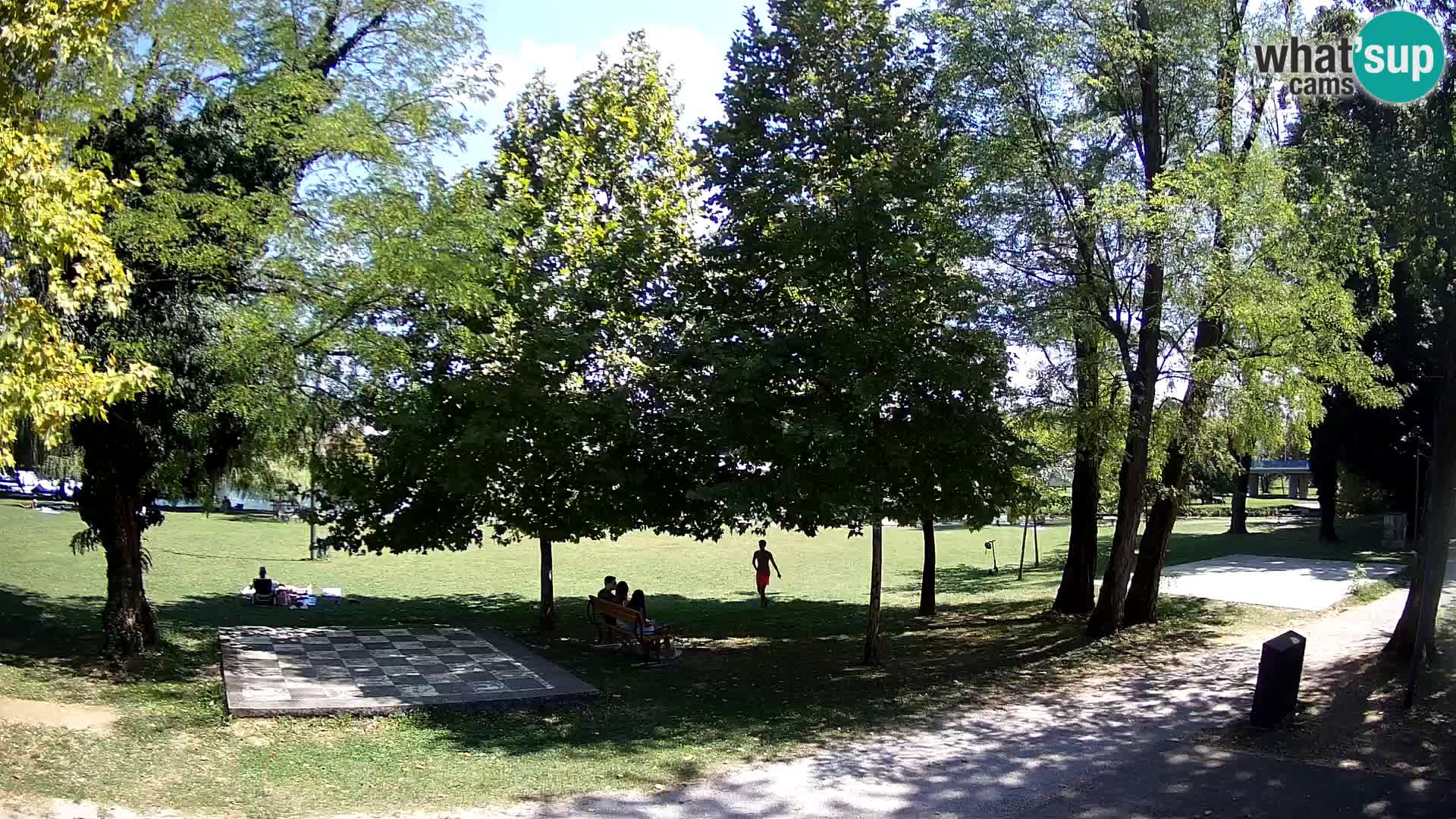 V ŽIVO Spletna kamera Karlovac – mestno kopališče Foginovo – Korana – Hrvaška