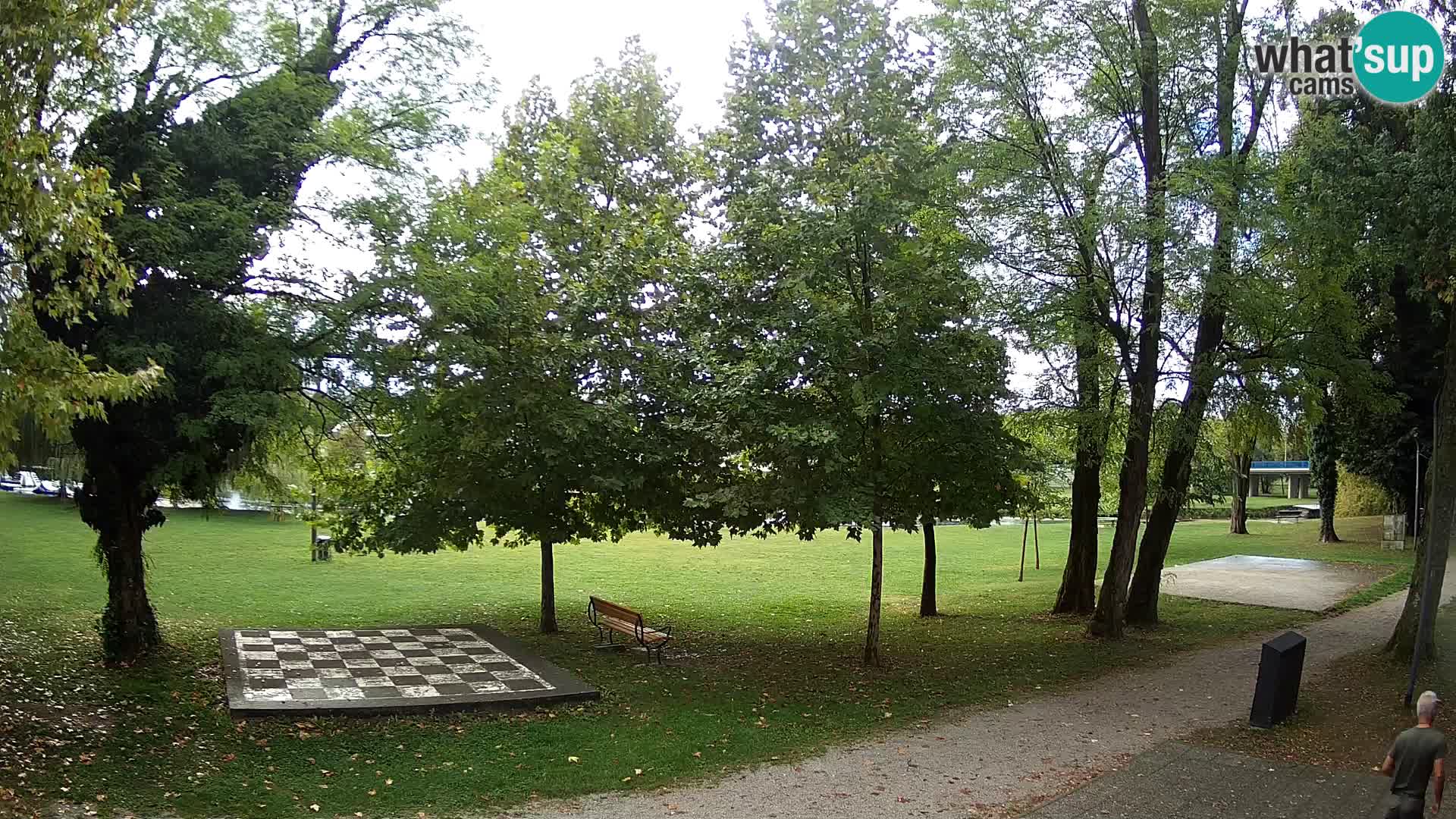 V ŽIVO Spletna kamera Karlovac – mestno kopališče Foginovo – Korana – Hrvaška