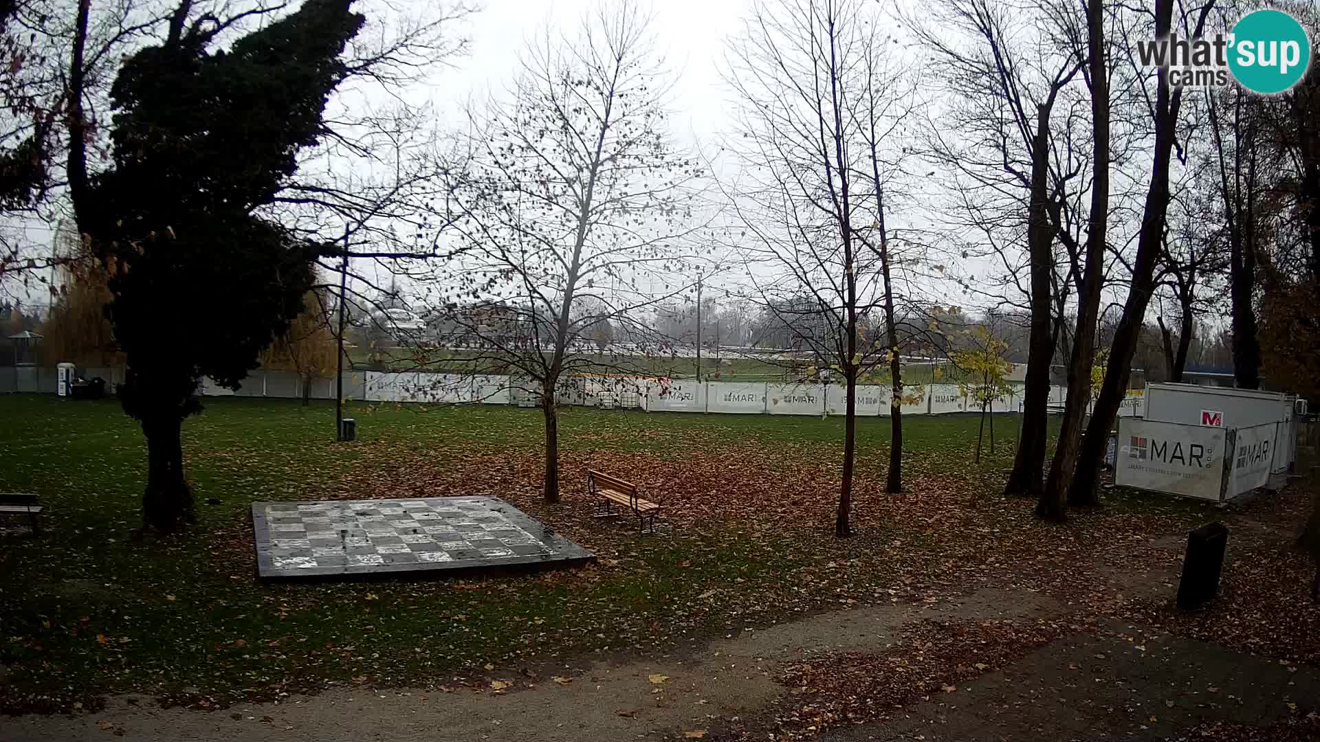 V ŽIVO Spletna kamera Karlovac – mestno kopališče Foginovo – Korana – Hrvaška