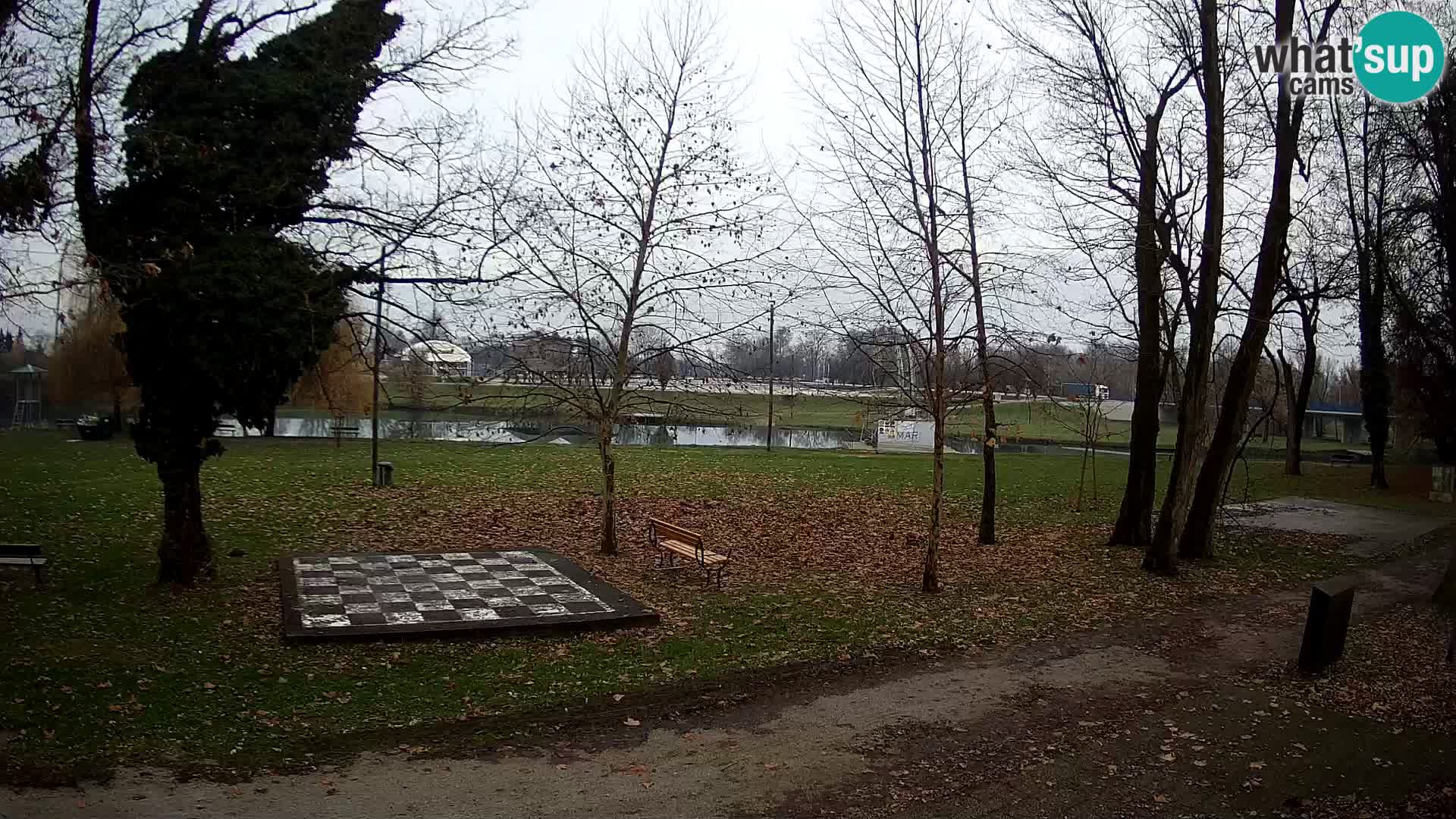 V ŽIVO Spletna kamera Karlovac – mestno kopališče Foginovo – Korana – Hrvaška