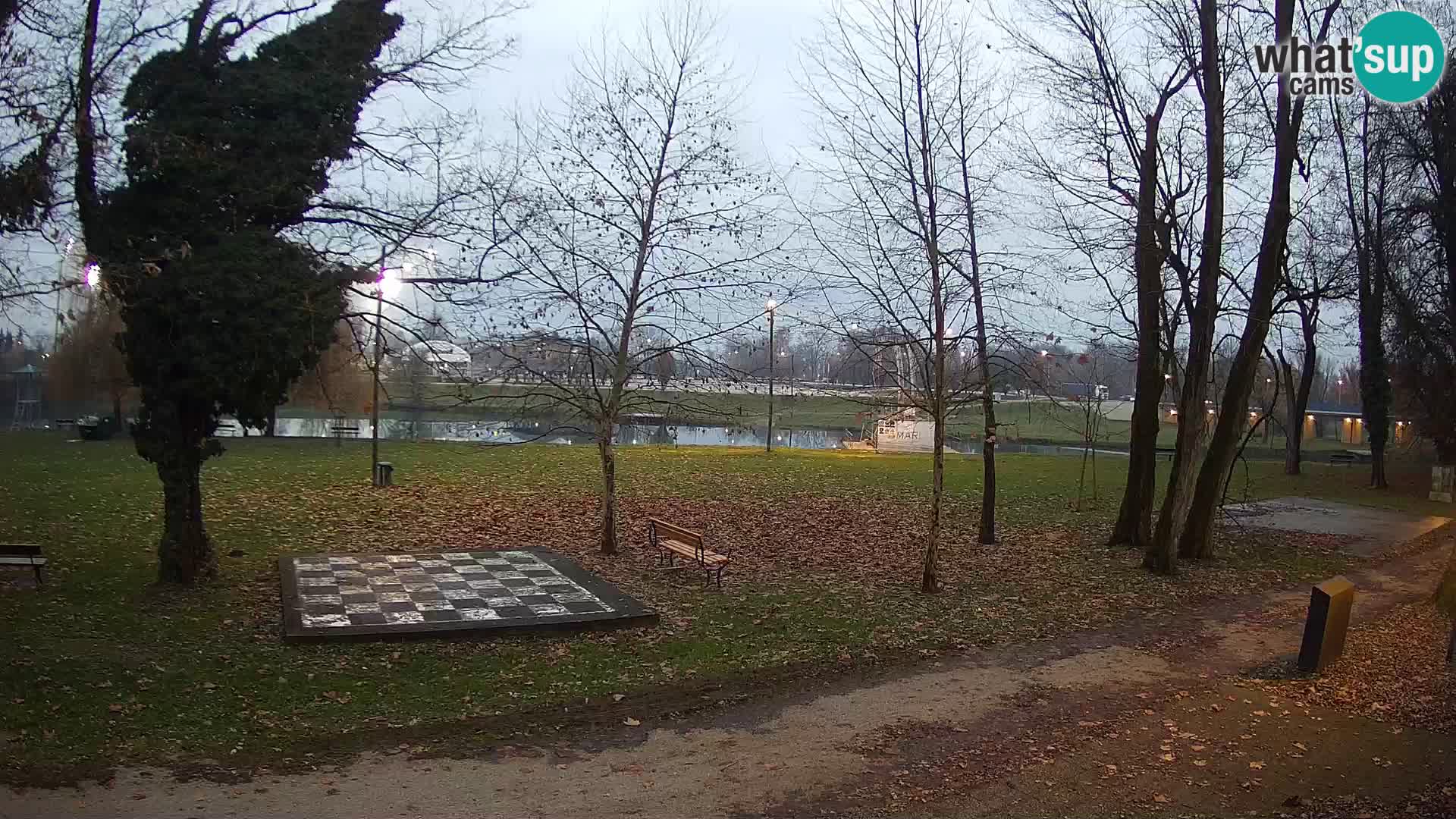 V ŽIVO Spletna kamera Karlovac – mestno kopališče Foginovo – Korana – Hrvaška