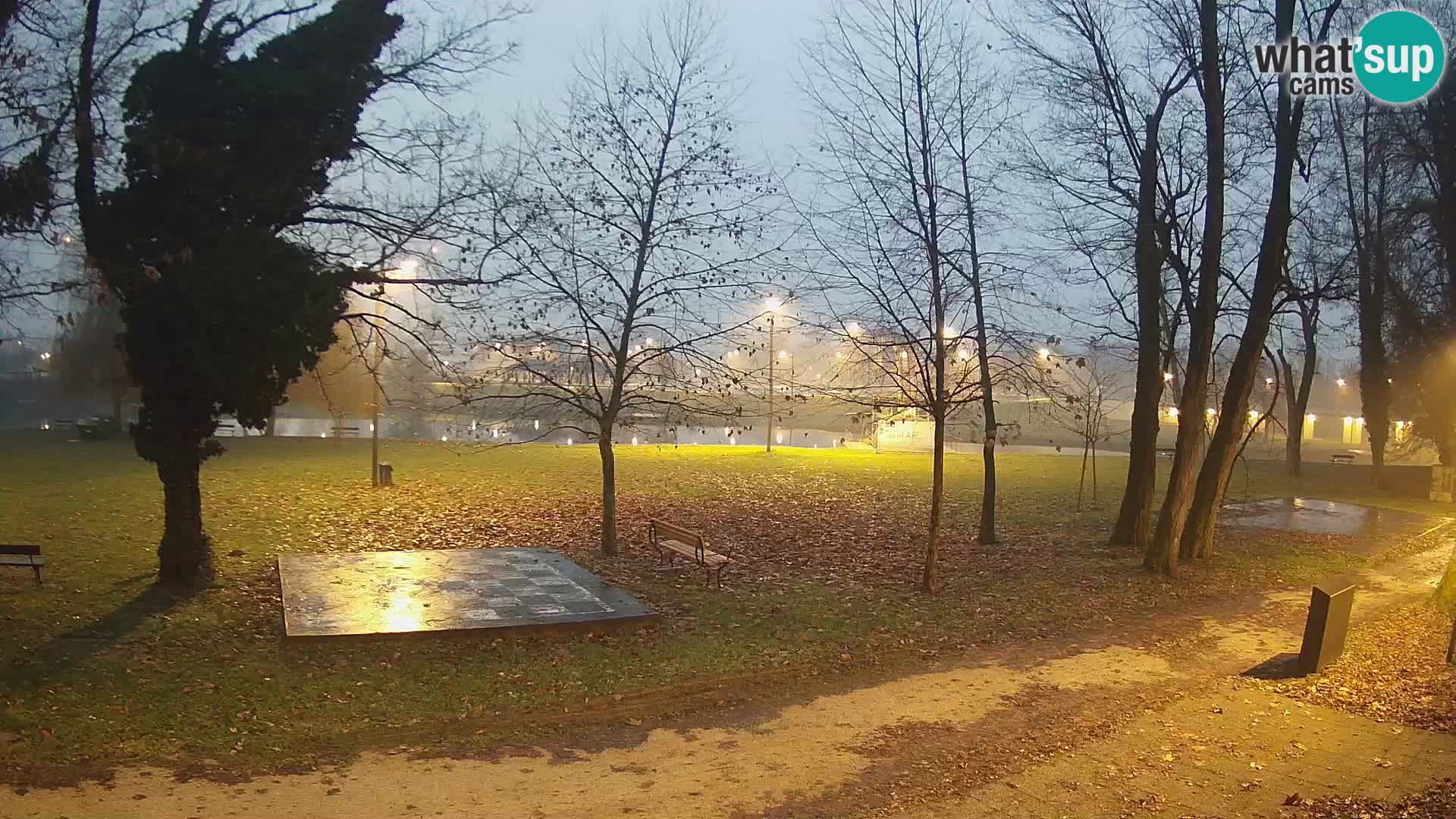 V ŽIVO Spletna kamera Karlovac – mestno kopališče Foginovo – Korana – Hrvaška