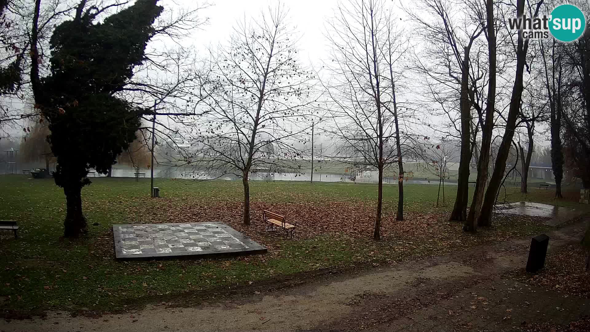 V ŽIVO Spletna kamera Karlovac – mestno kopališče Foginovo – Korana – Hrvaška