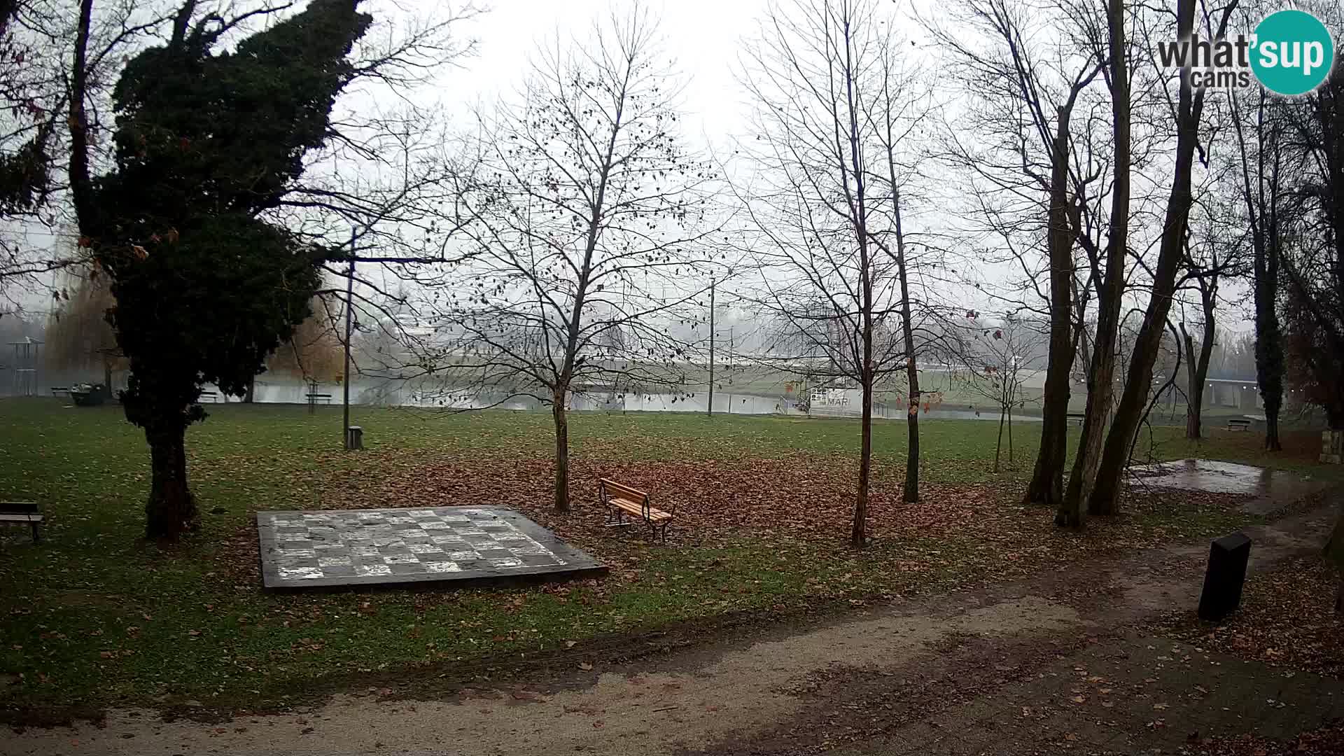 V ŽIVO Spletna kamera Karlovac – mestno kopališče Foginovo – Korana – Hrvaška