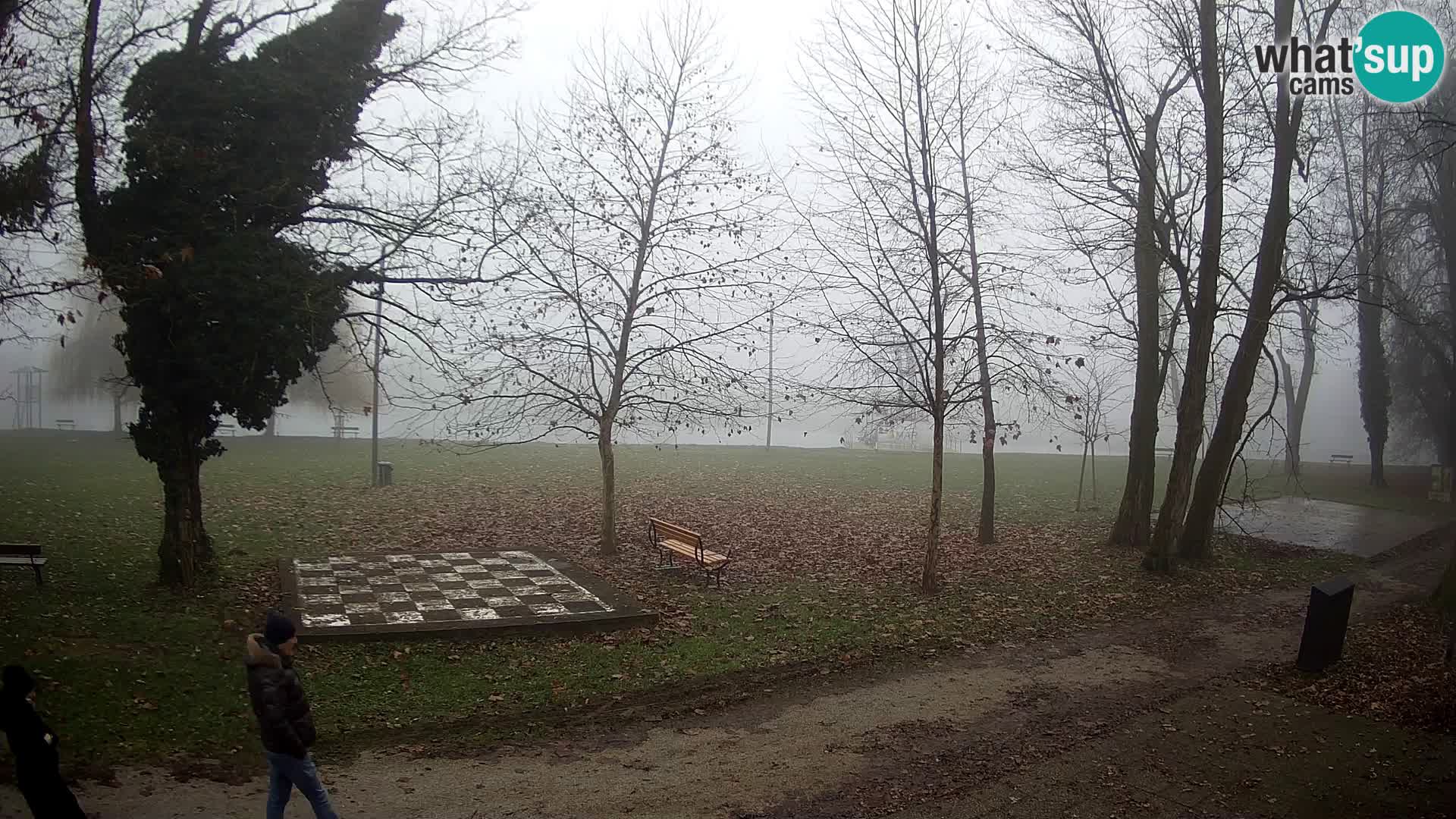 V ŽIVO Spletna kamera Karlovac – mestno kopališče Foginovo – Korana – Hrvaška