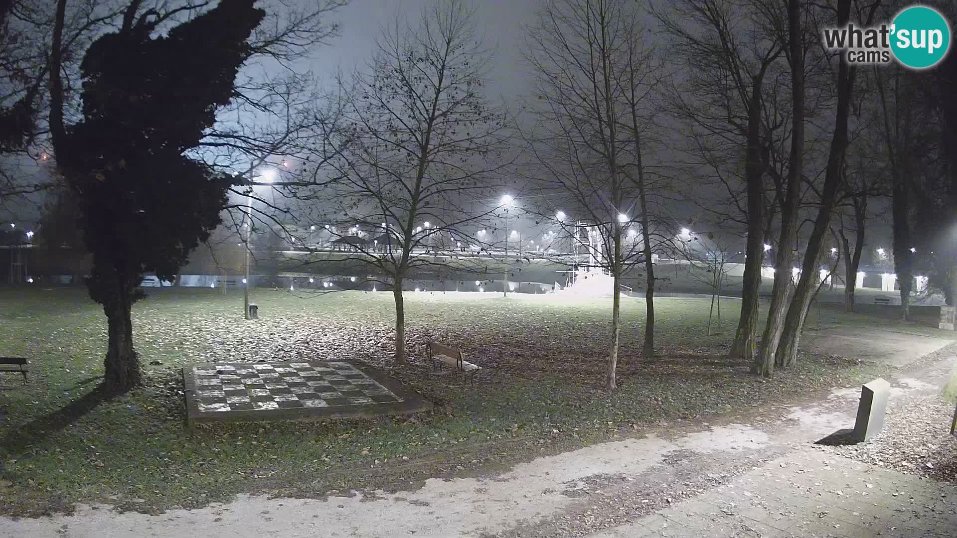 V ŽIVO Spletna kamera Karlovac – mestno kopališče Foginovo – Korana – Hrvaška